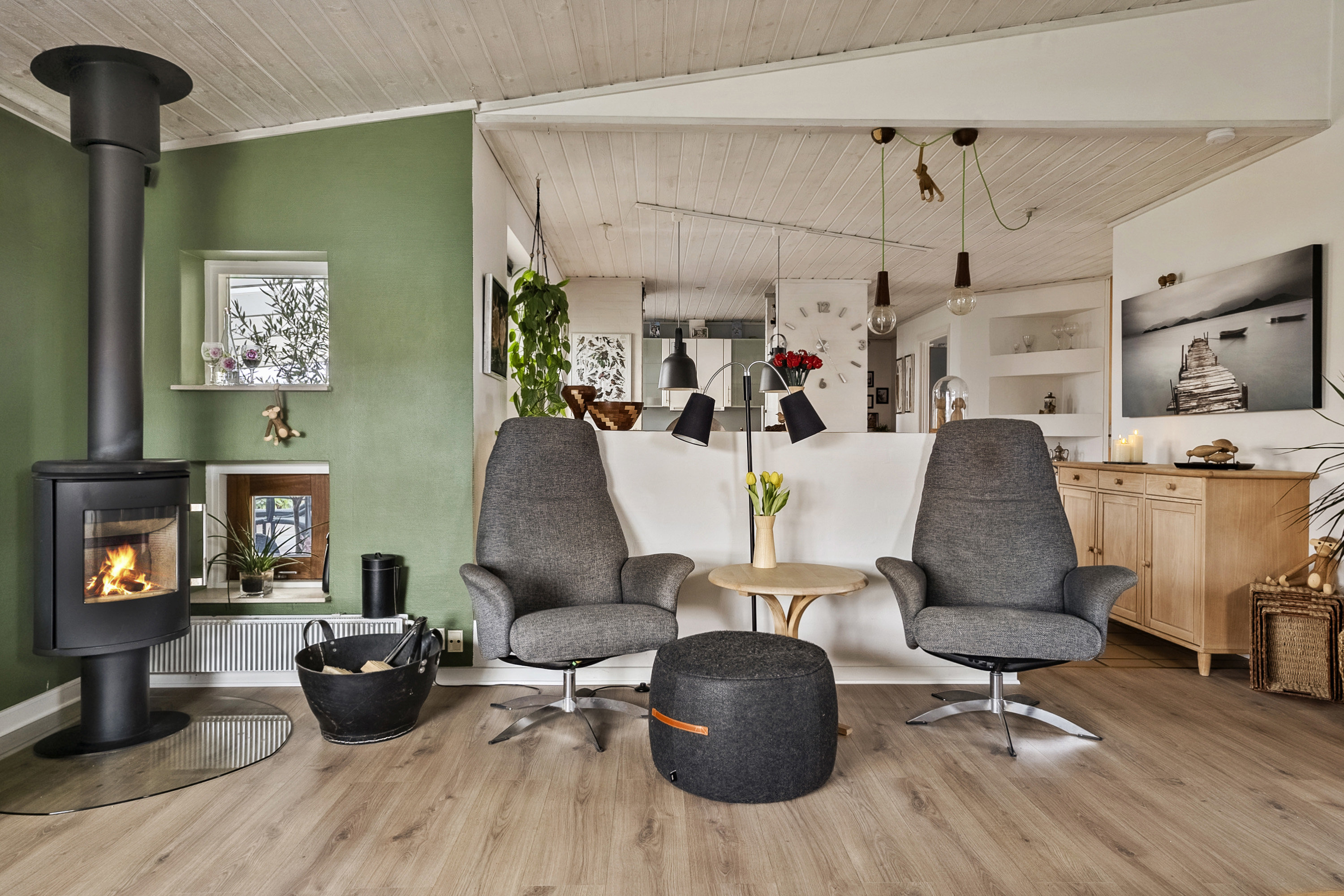 Fremhævet stue billede i fuldskærmstilstand. Billede af Humleballe 28, Søvind, 8700 Horsens