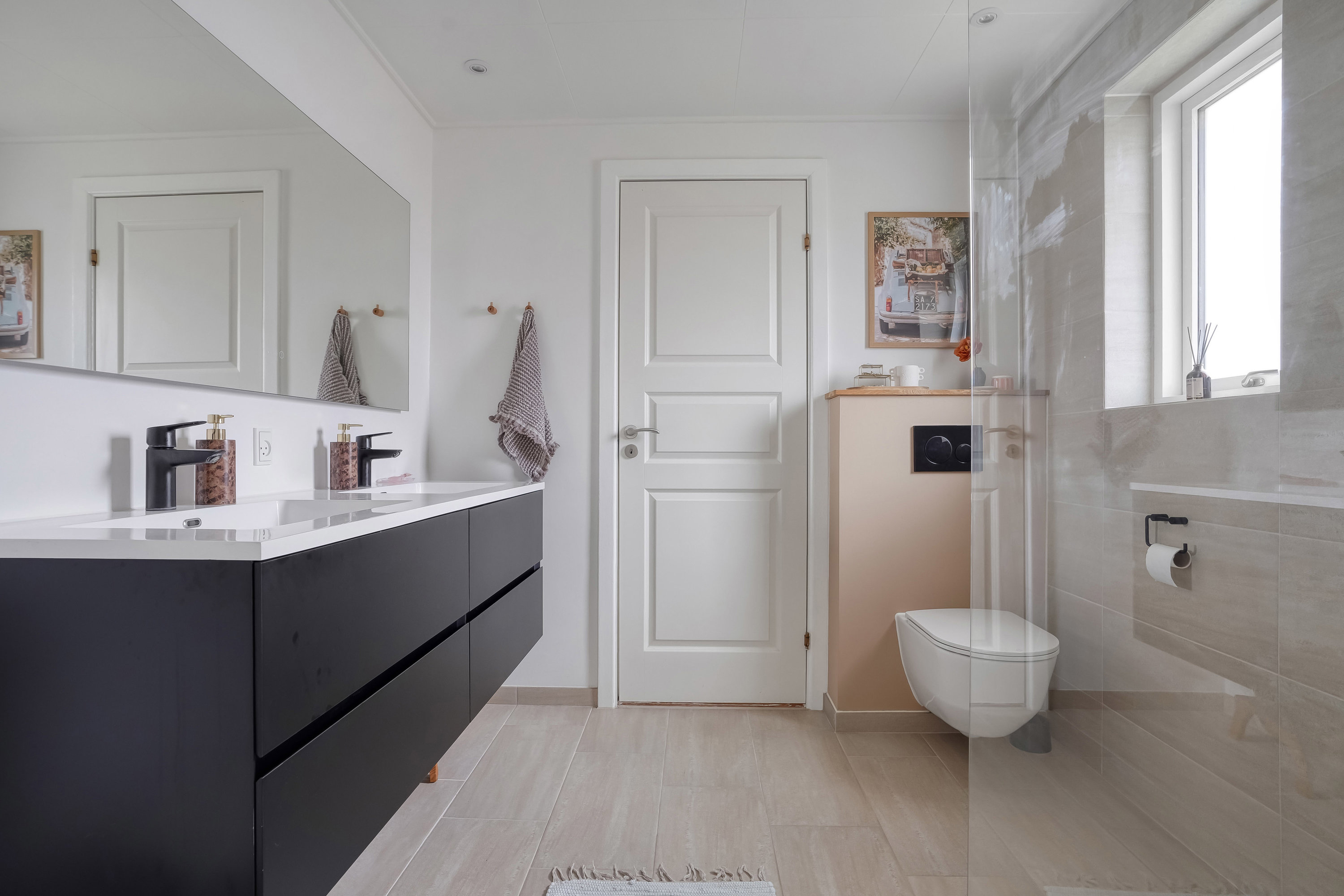 Fremhævet toilet billede i fuldskærmstilstand. Billede af Lyøvænget 26, 5500 Middelfart 