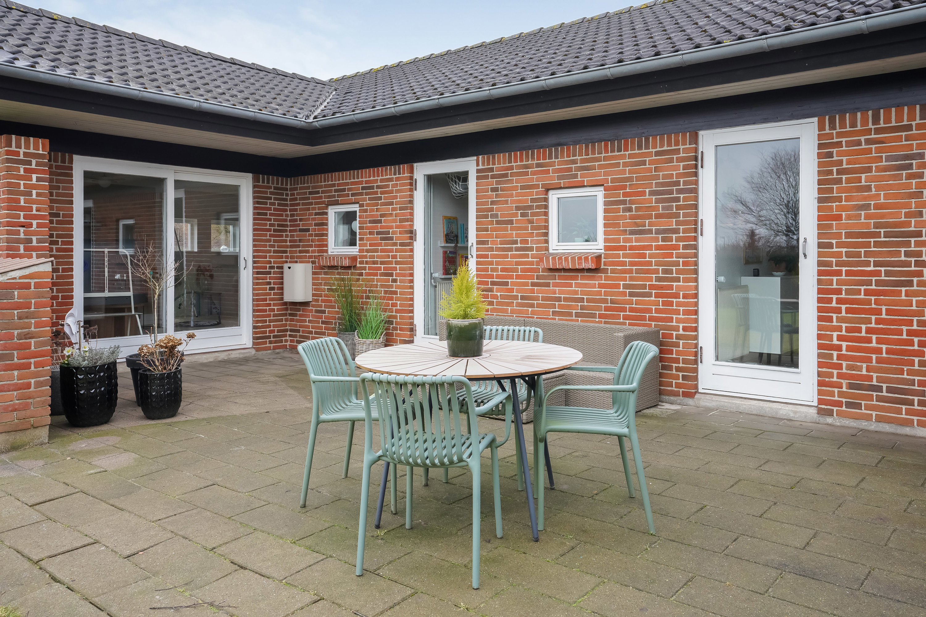 Fremhævet terrasse billede i fuldskærmstilstand. Billede af Lyøvænget 26, 5500 Middelfart 