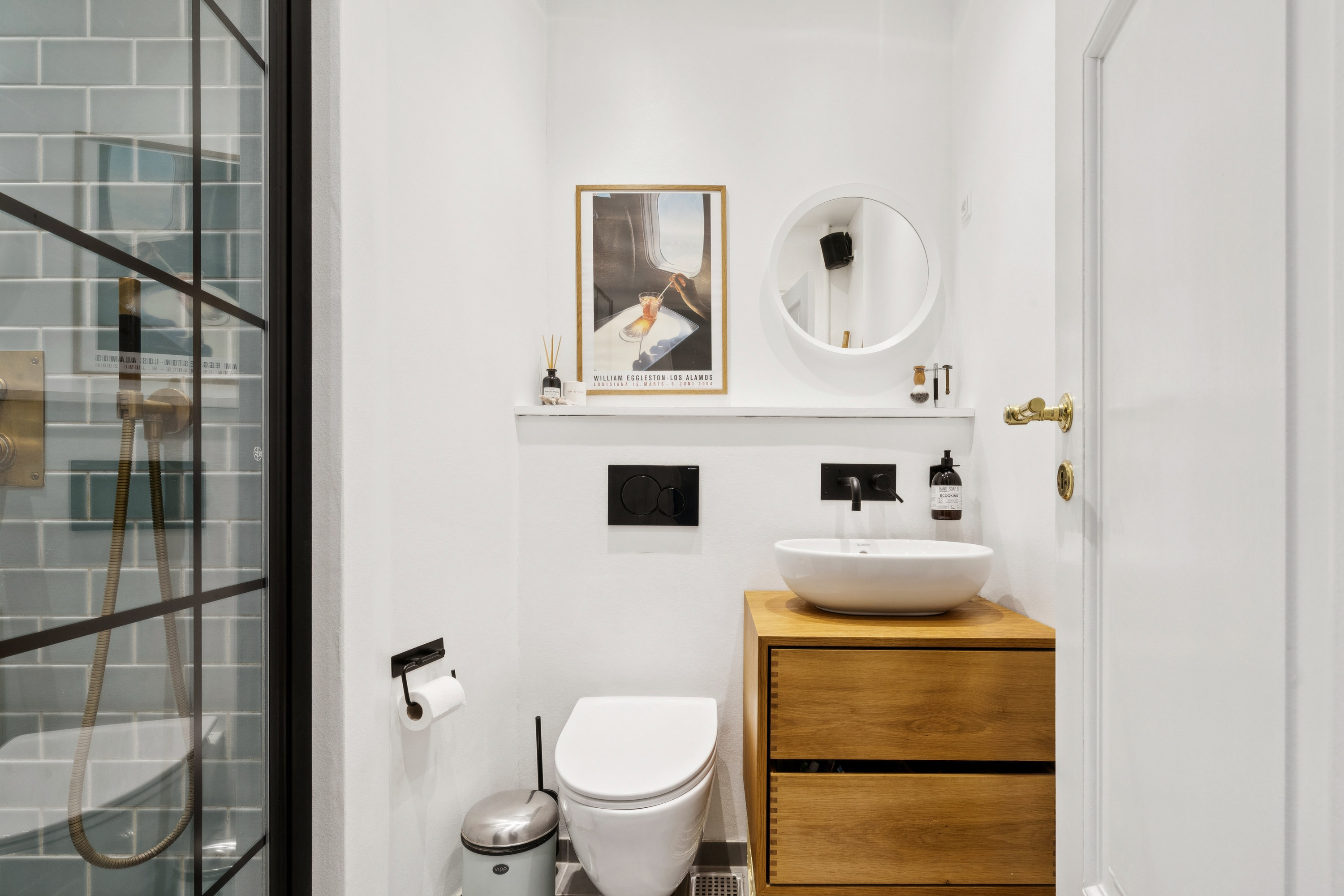 Fremhævet badeværelse billede i fuldskærmstilstand. Billede af Kochsvej 35B, 2. th., 1812 Frederiksberg C