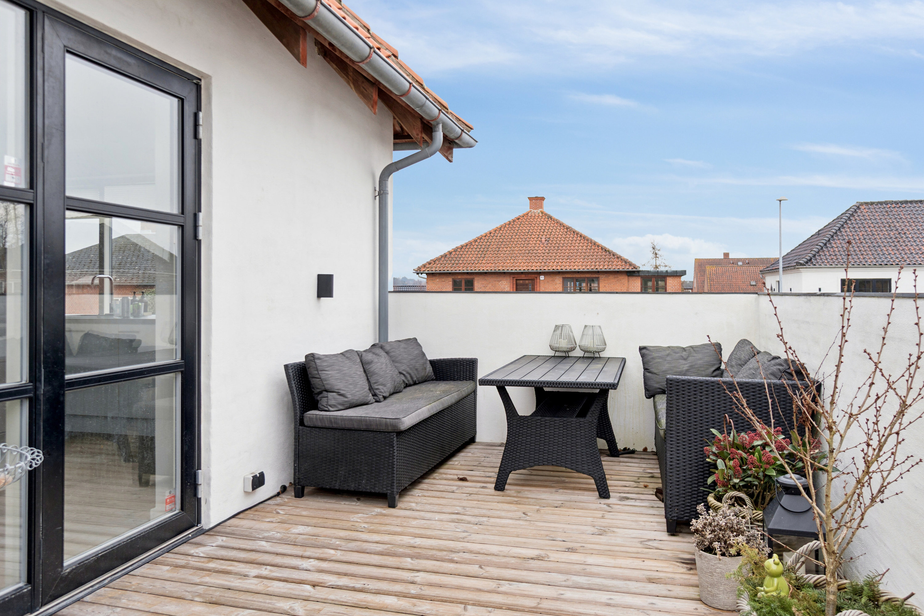 Fremhævet terrasse billede i fuldskærmstilstand. Billede af Møllegårdsvej 2, 4700 Næstved