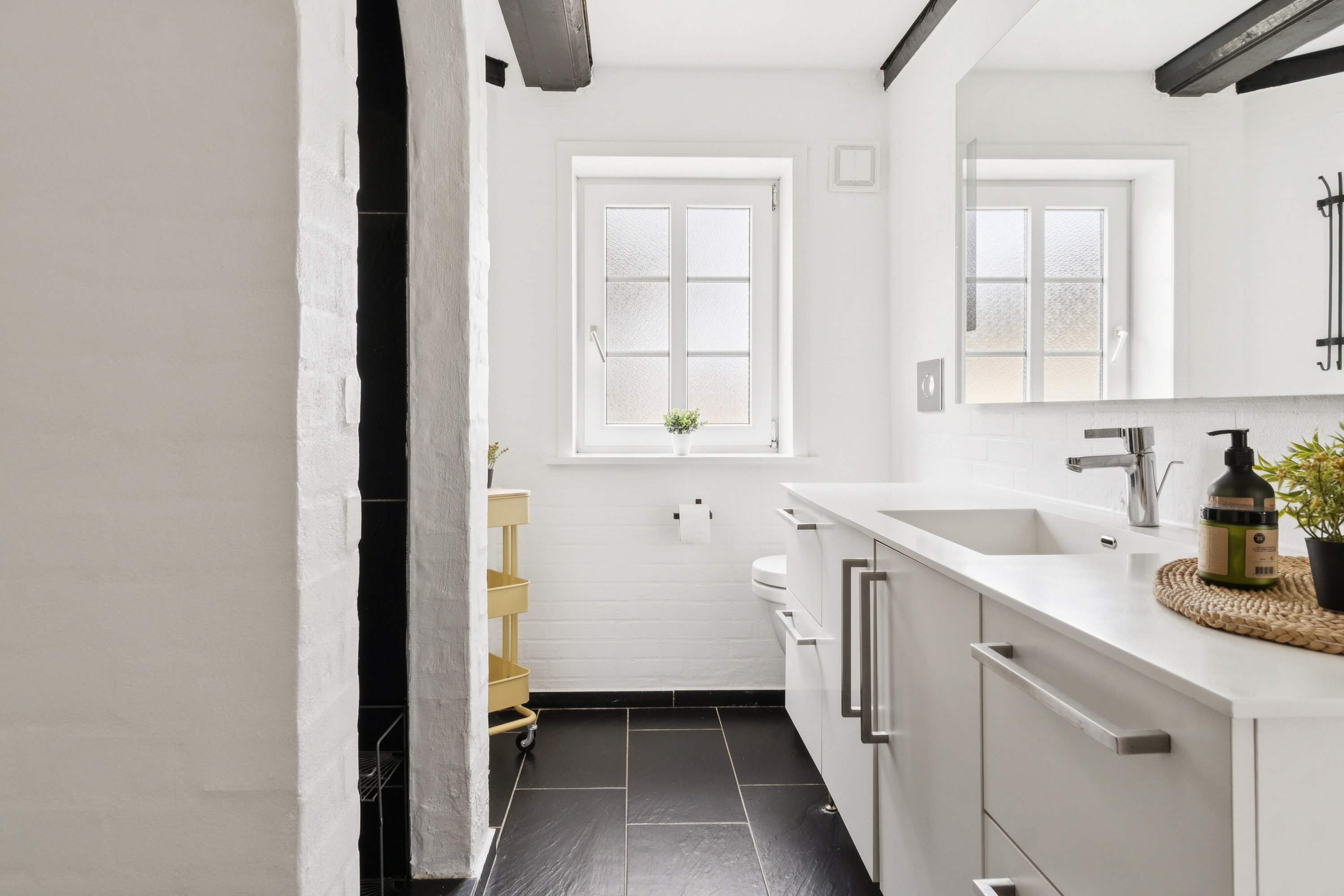 Fremhævet badeværelse billede i fuldskærmstilstand. Billede af Præstevej 2, Boddum, 7760 Hurup Thy