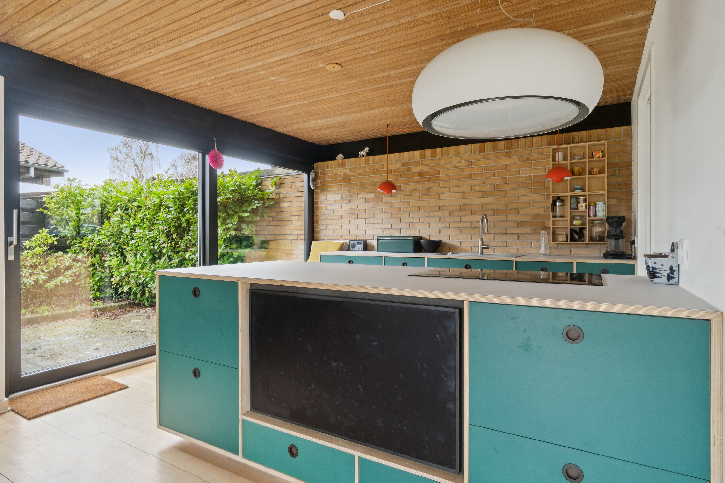 Fremhævet køkken billede i fuldskærmstilstand. Billede af Filippavej 28, 8270 Højbjerg