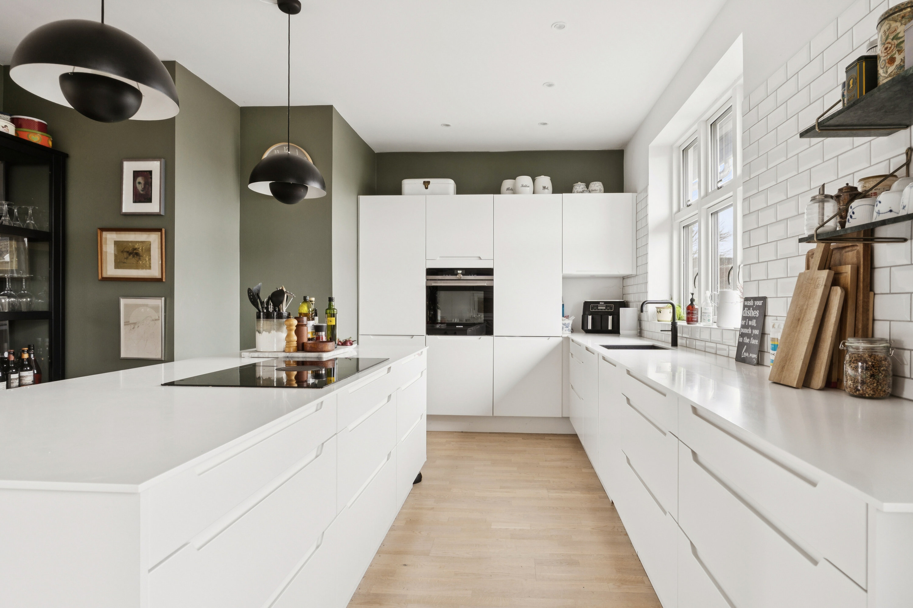 Fremhævet køkken billede i fuldskærmstilstand. Billede af Bjergagervej 27B, 2650 Hvidovre