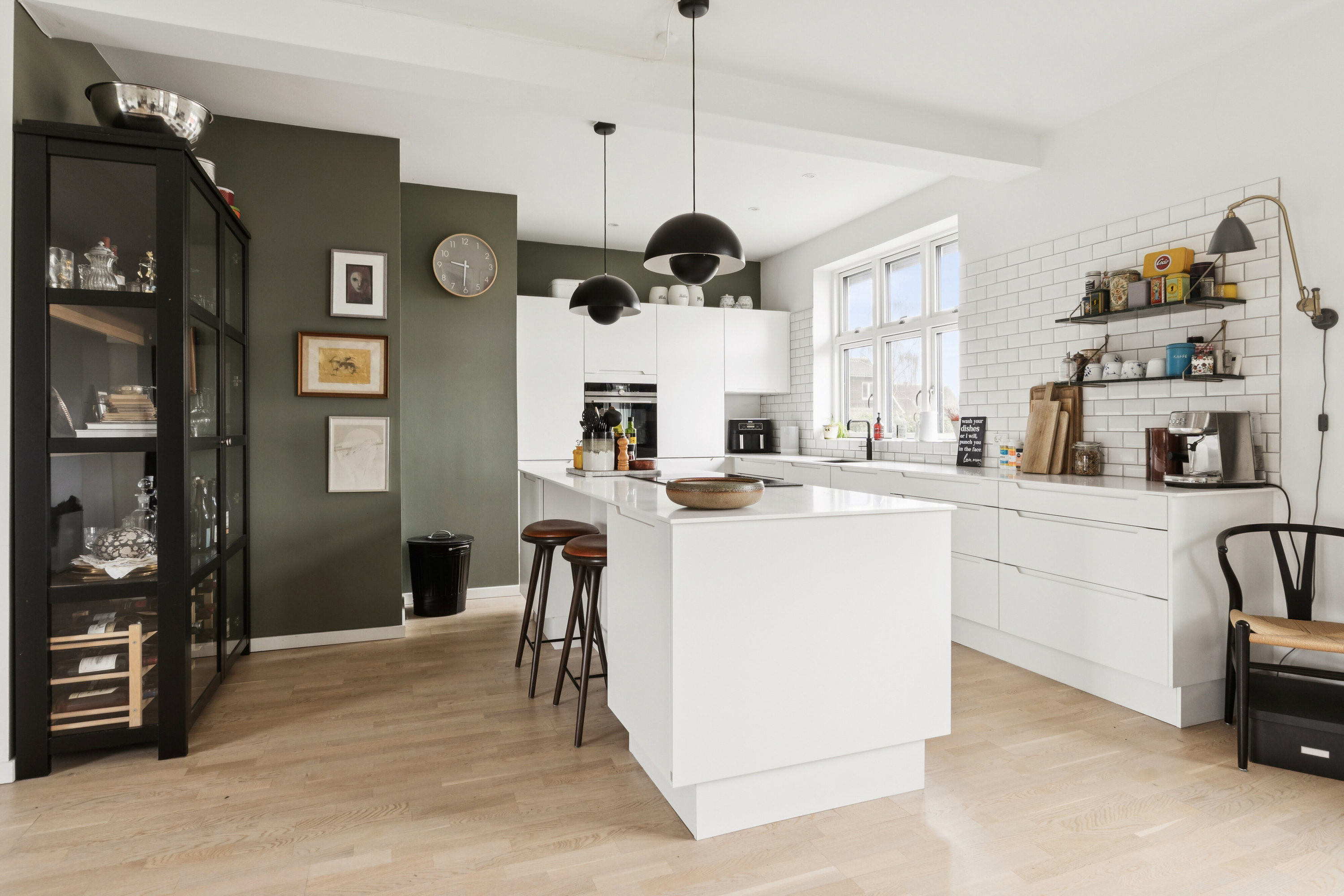 Fremhævet køkken billede i fuldskærmstilstand. Billede af Bjergagervej 27B, 2650 Hvidovre