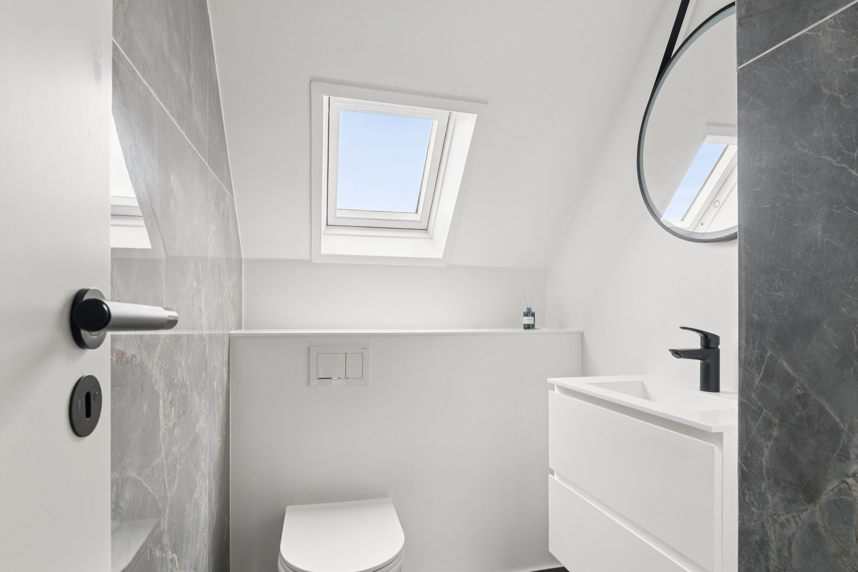 Fremhævet badeværelse billede i fuldskærmstilstand. Billede af Ålekistevej 223, 2. tv., 2720 Vanløse