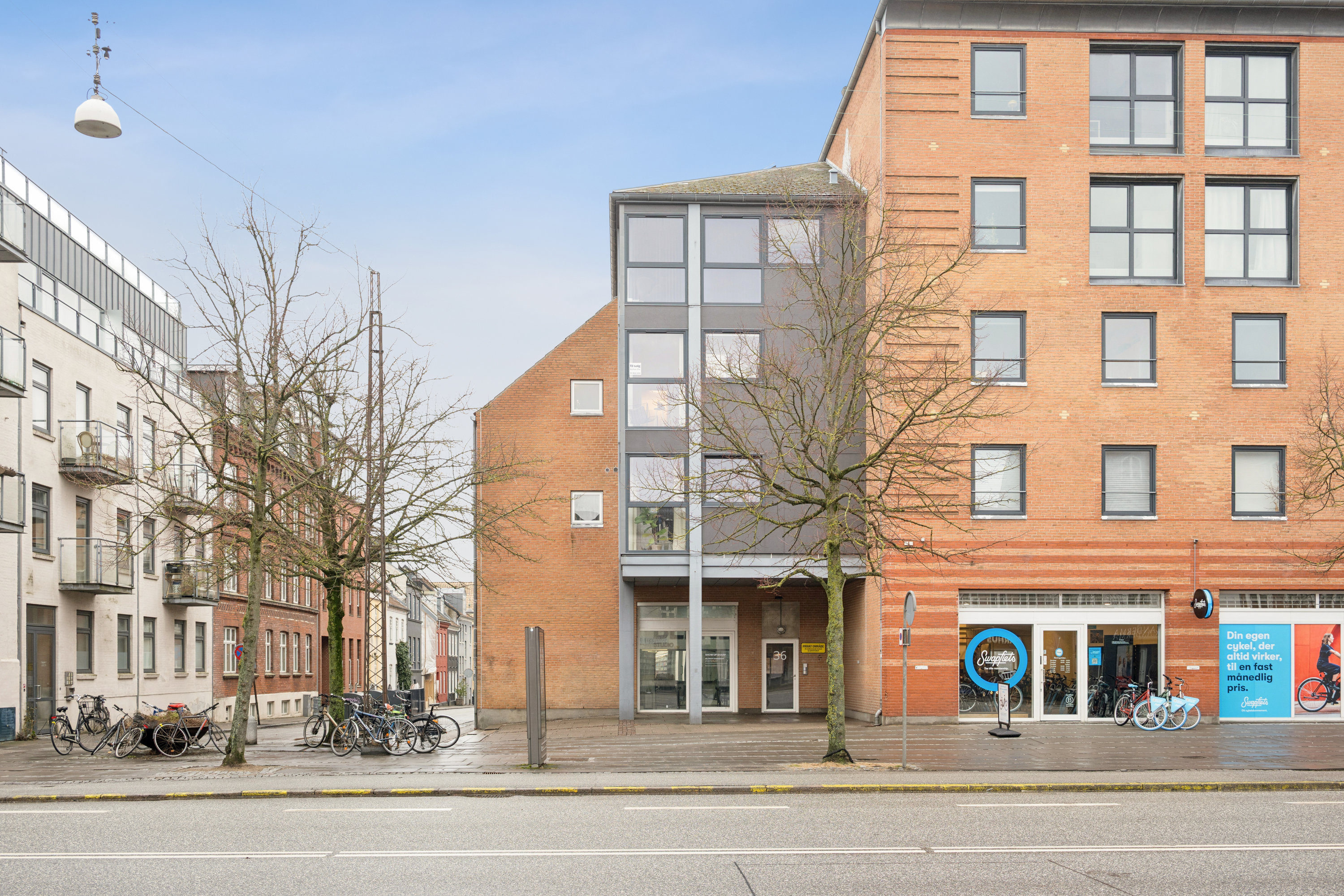 Fremhævet andet billede i fuldskærmstilstand. Billede af Frederiks Allé 36, 2. tv., 8000 Aarhus C