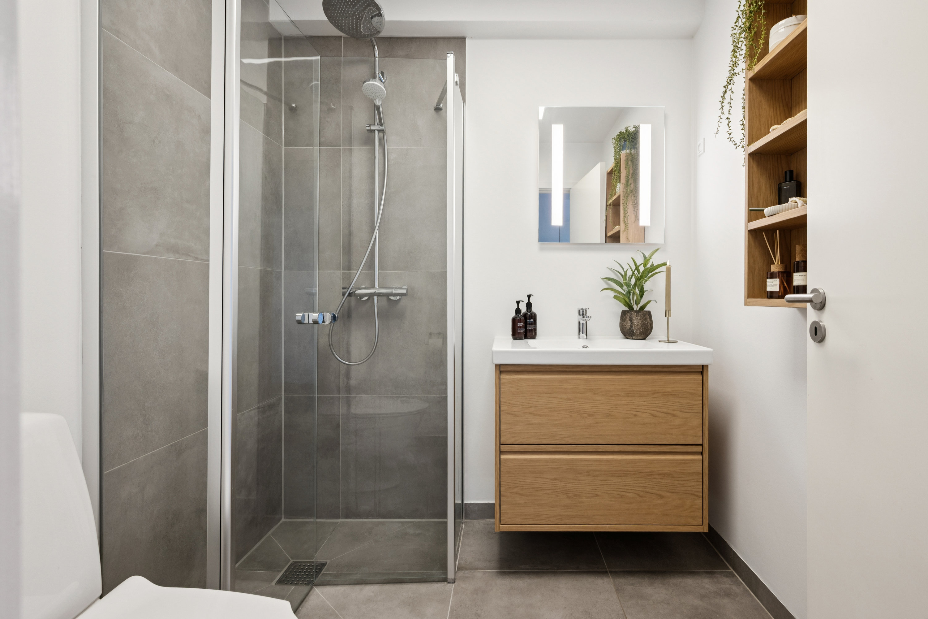 Fremhævet badeværelse billede i fuldskærmstilstand. Billede af Frederiks Allé 36, 2. tv., 8000 Aarhus C