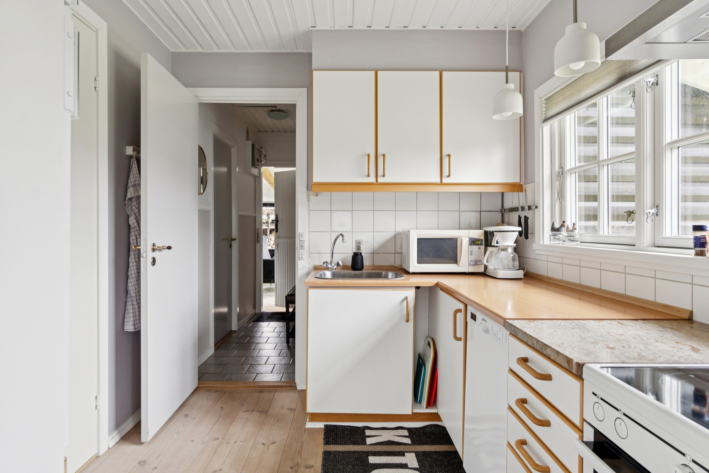 Fremhævet køkken billede i fuldskærmstilstand. Billede af Svalevænget 4, 4400 Kalundborg