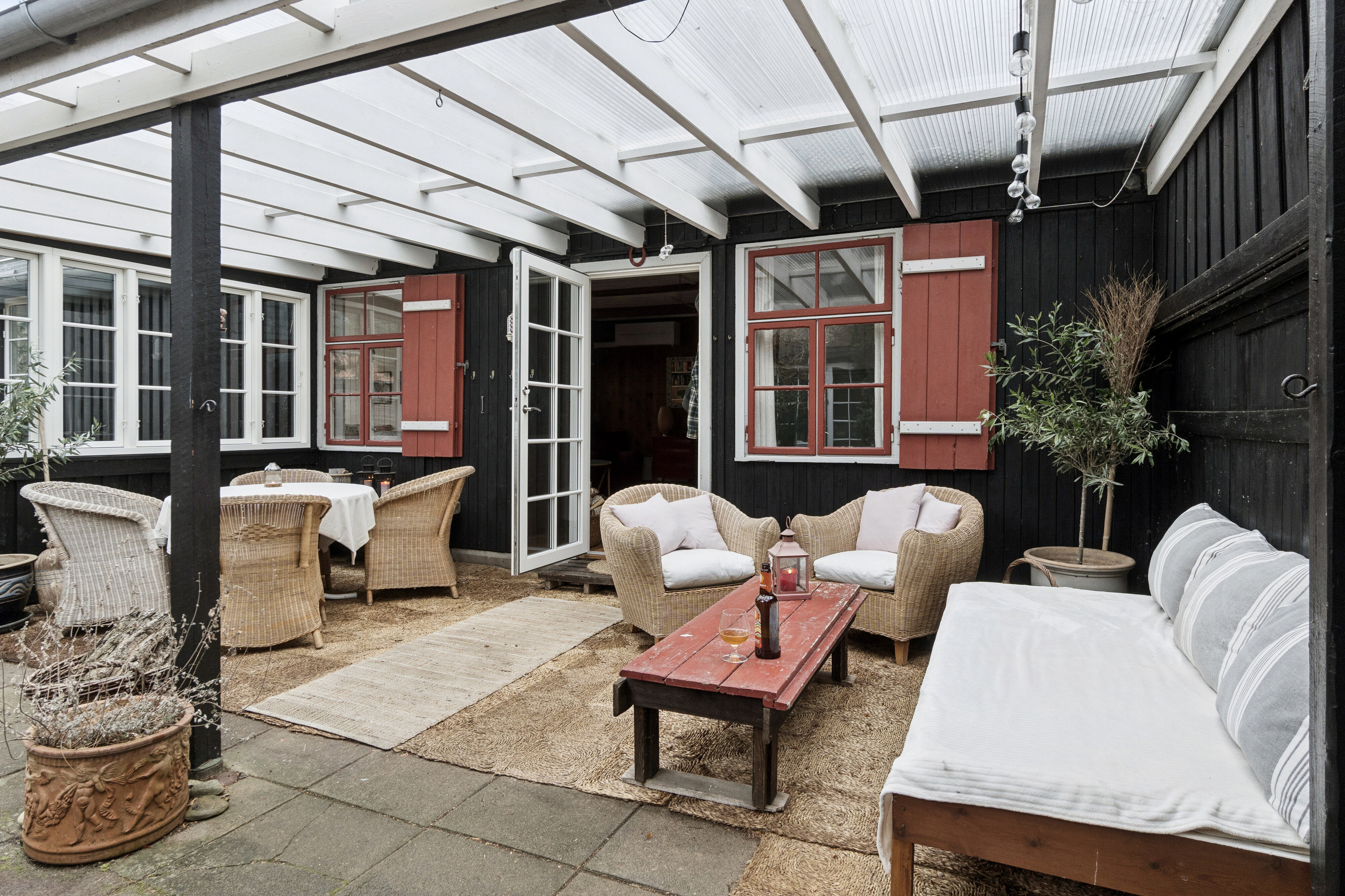 Fremhævet overdækket terrasse billede i fuldskærmstilstand. Billede af Snerleager 3, Ordrup, 4540 Fårevejle