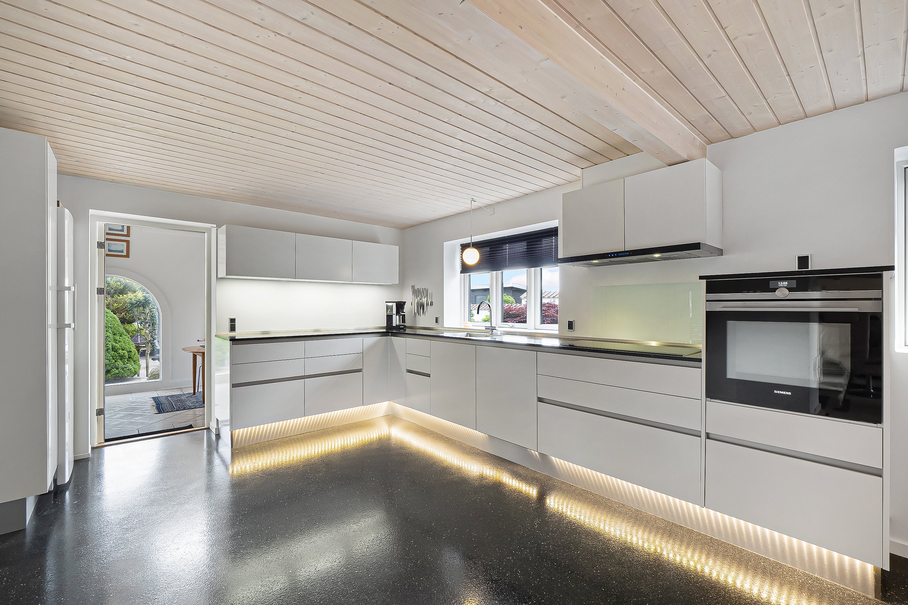 Fremhævet køkken billede i fuldskærmstilstand. Billede af Bakkedraget 8, 7800 Skive