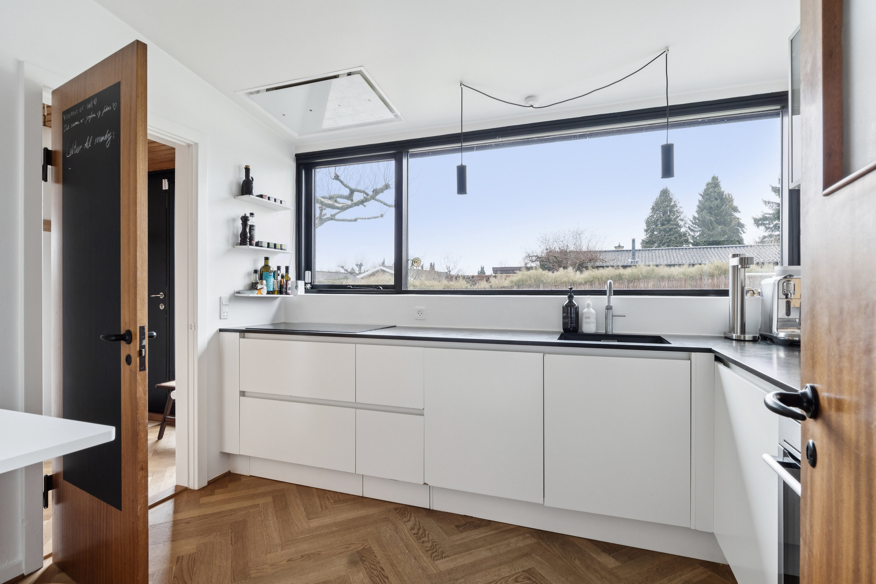 Fremhævet køkken billede i fuldskærmstilstand. Billede af Hvidegårdsparken 85, 2800 Kongens Lyngby