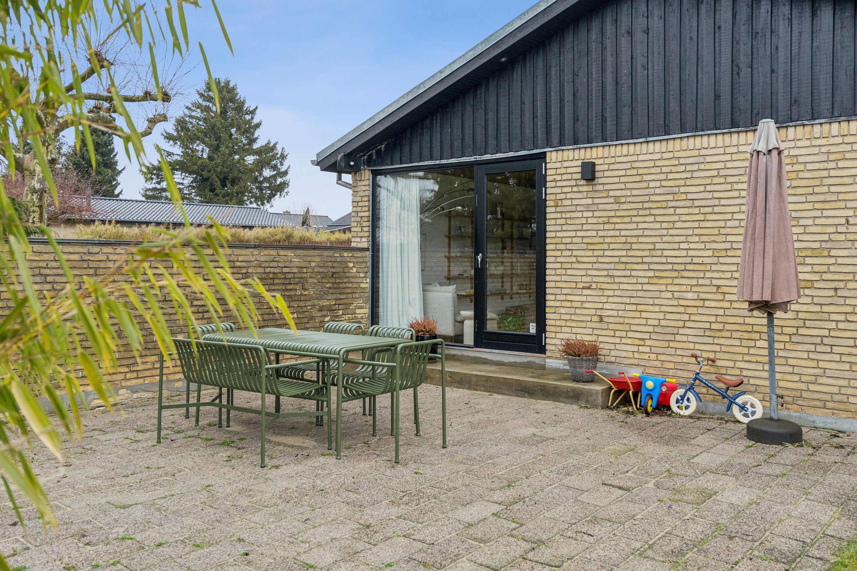 Fremhævet terrasse billede i fuldskærmstilstand. Billede af Hvidegårdsparken 85, 2800 Kongens Lyngby