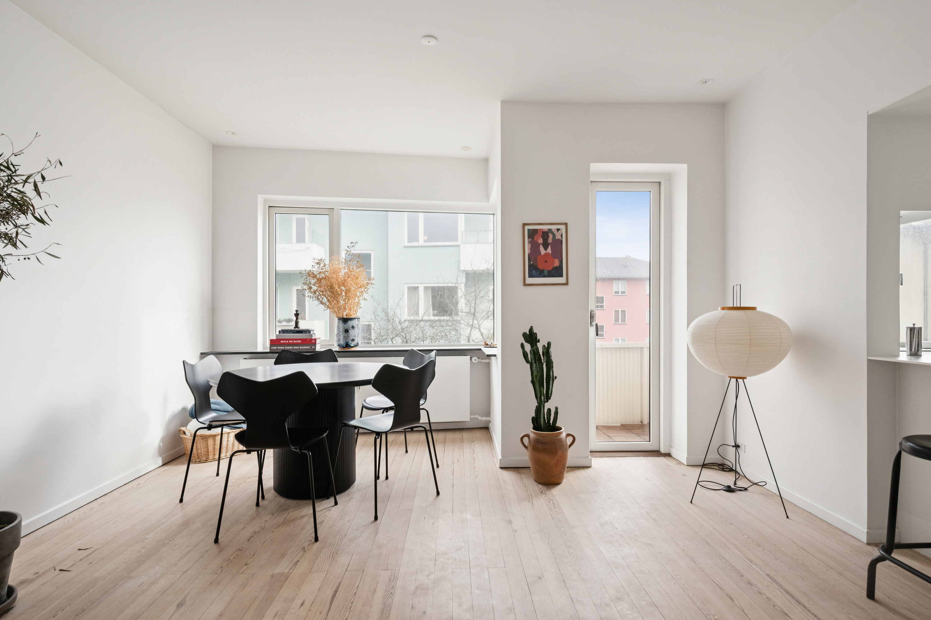 Fremhævet stue billede i fuldskærmstilstand. Billede af Strandparken 36, 1. mf., 8000 Aarhus C