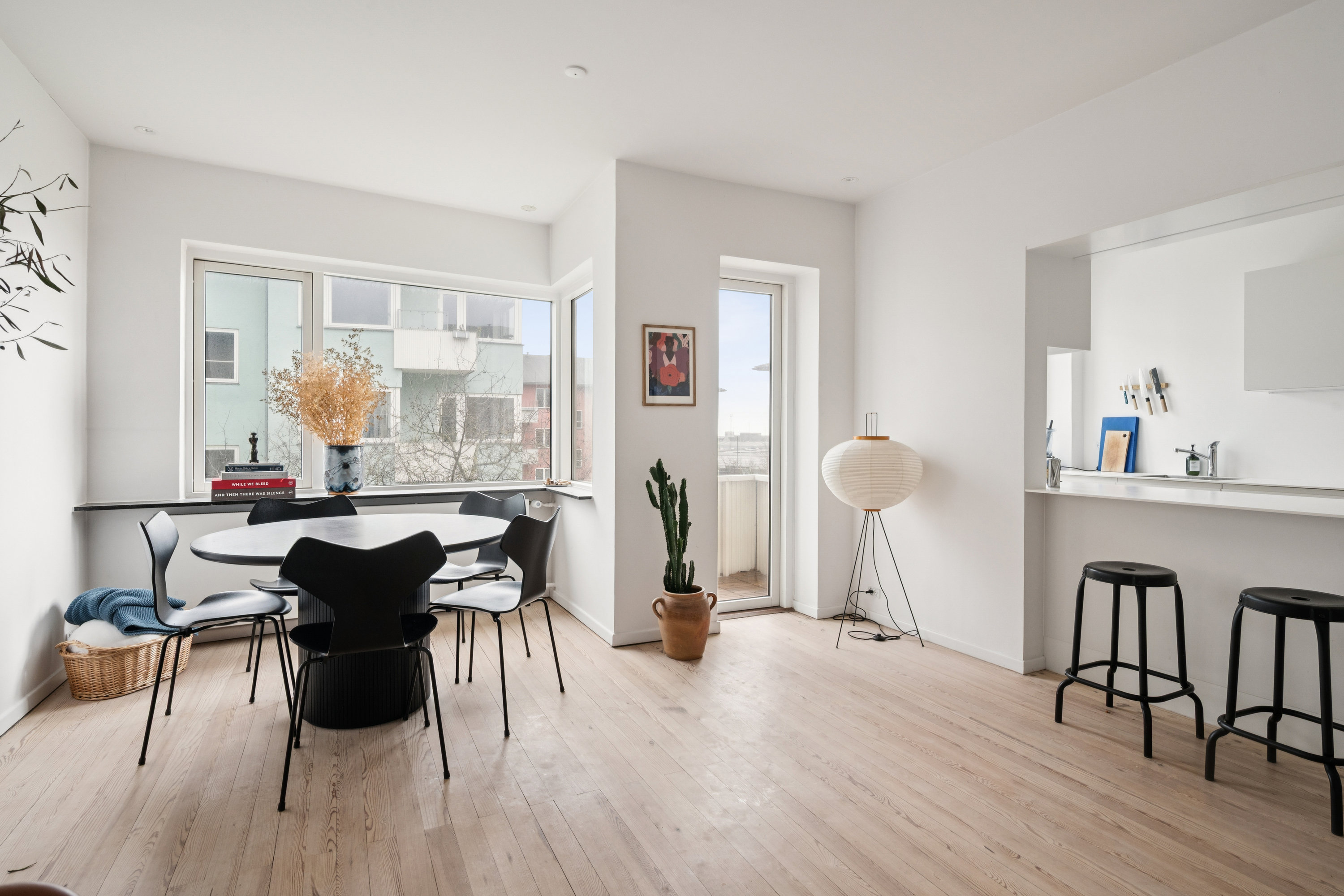 Fremhævet stue billede i fuldskærmstilstand. Billede af Strandparken 36, 1. mf., 8000 Aarhus C