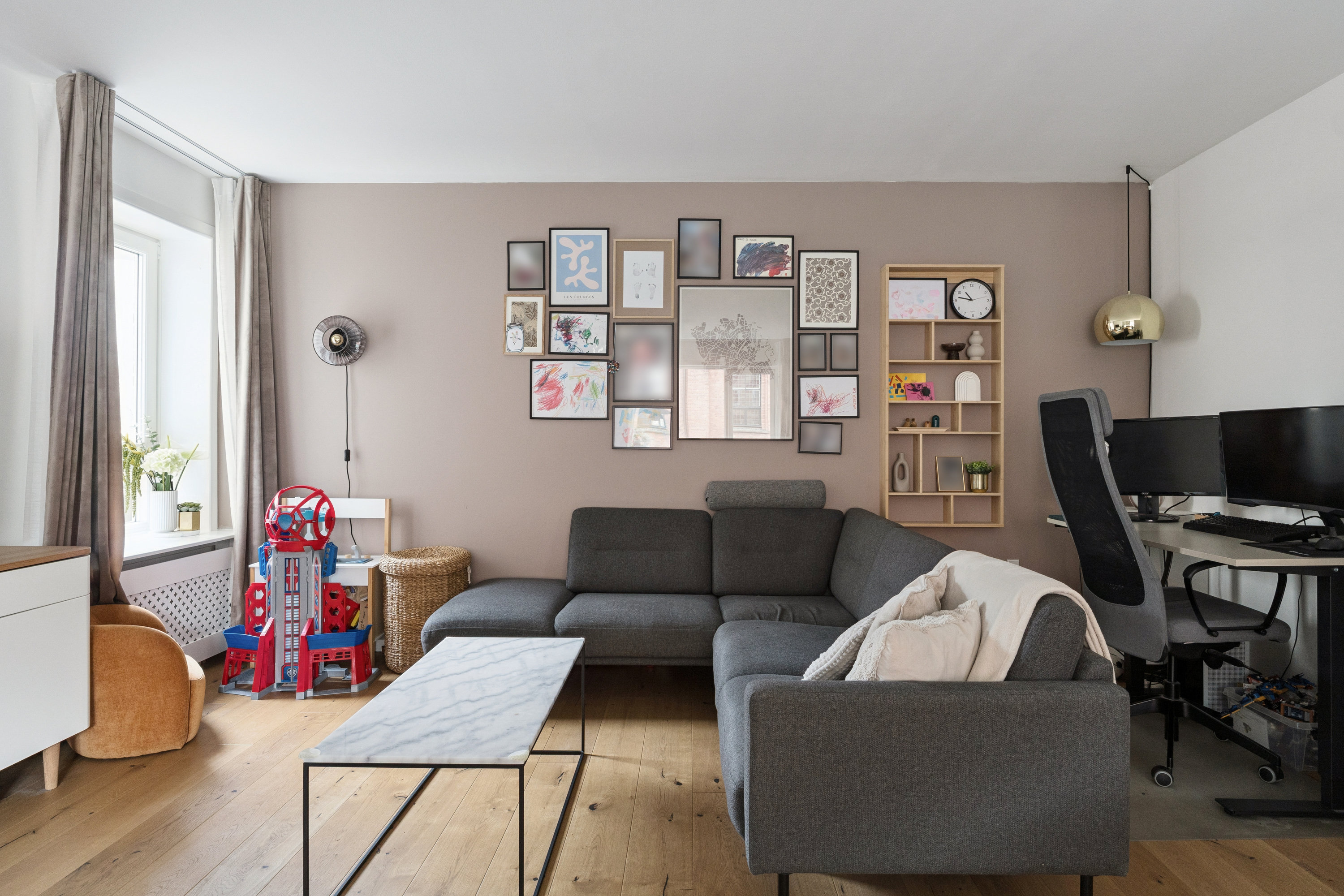 Fremhævet stue billede i fuldskærmstilstand. Billede af Randersgade 9, 1. tv., 2100 København Ø