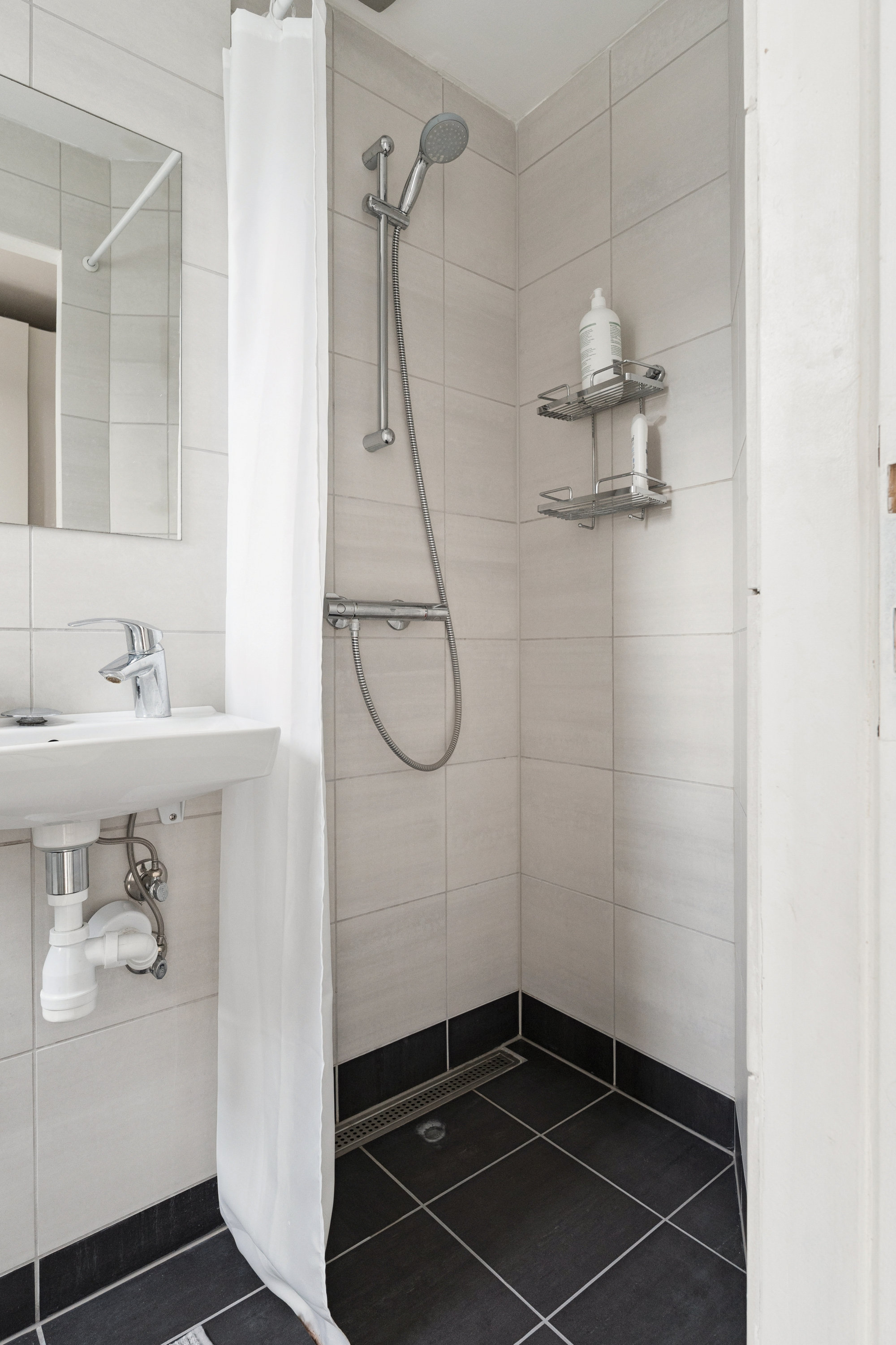 Fremhævet badeværelse billede i fuldskærmstilstand. Billede af Marstalsgade 28, 5. tv., 2100 København Ø