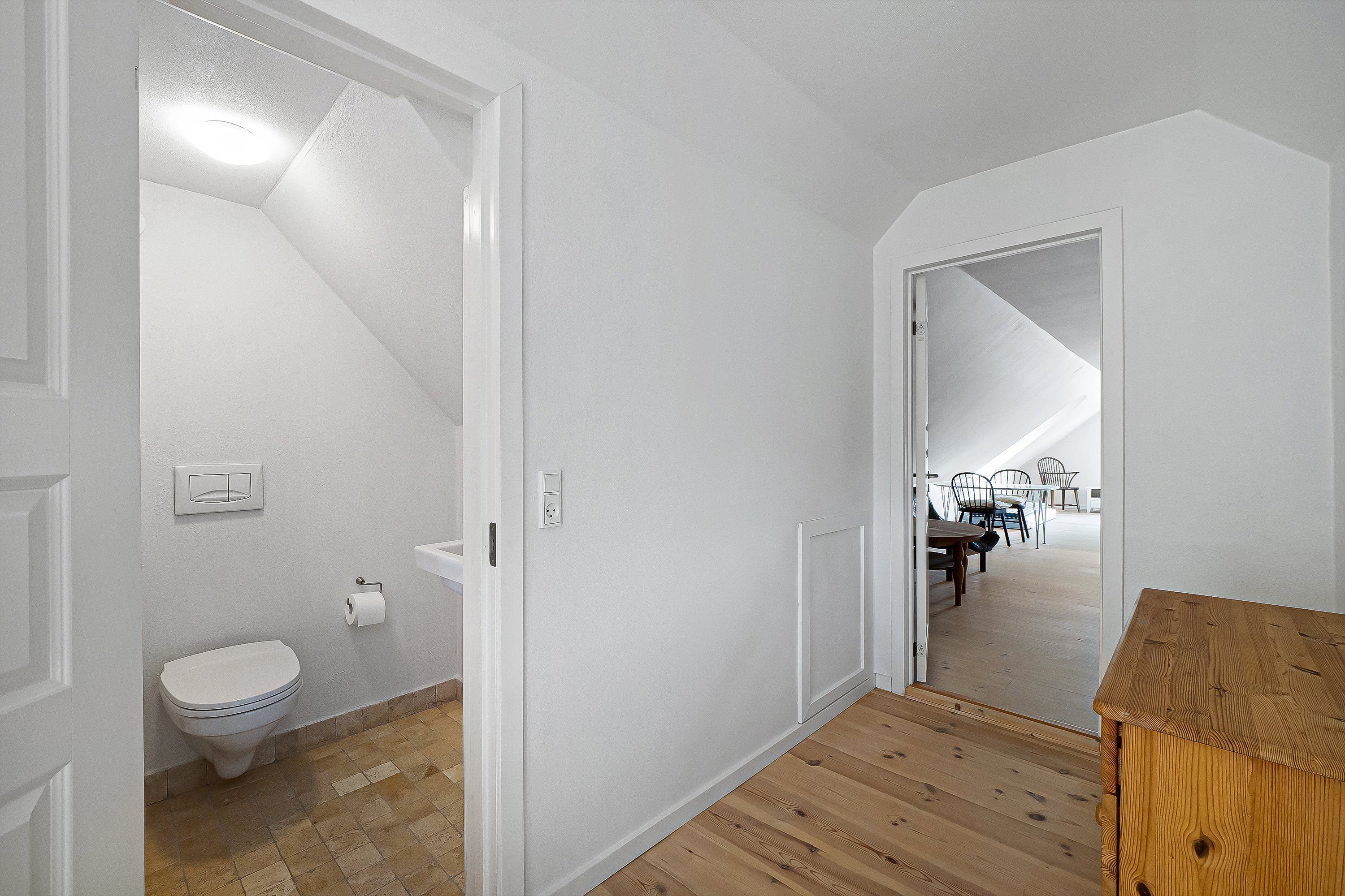 Fremhævet gang billede i fuldskærmstilstand. Billede af Bakkedraget 8, 7800 Skive