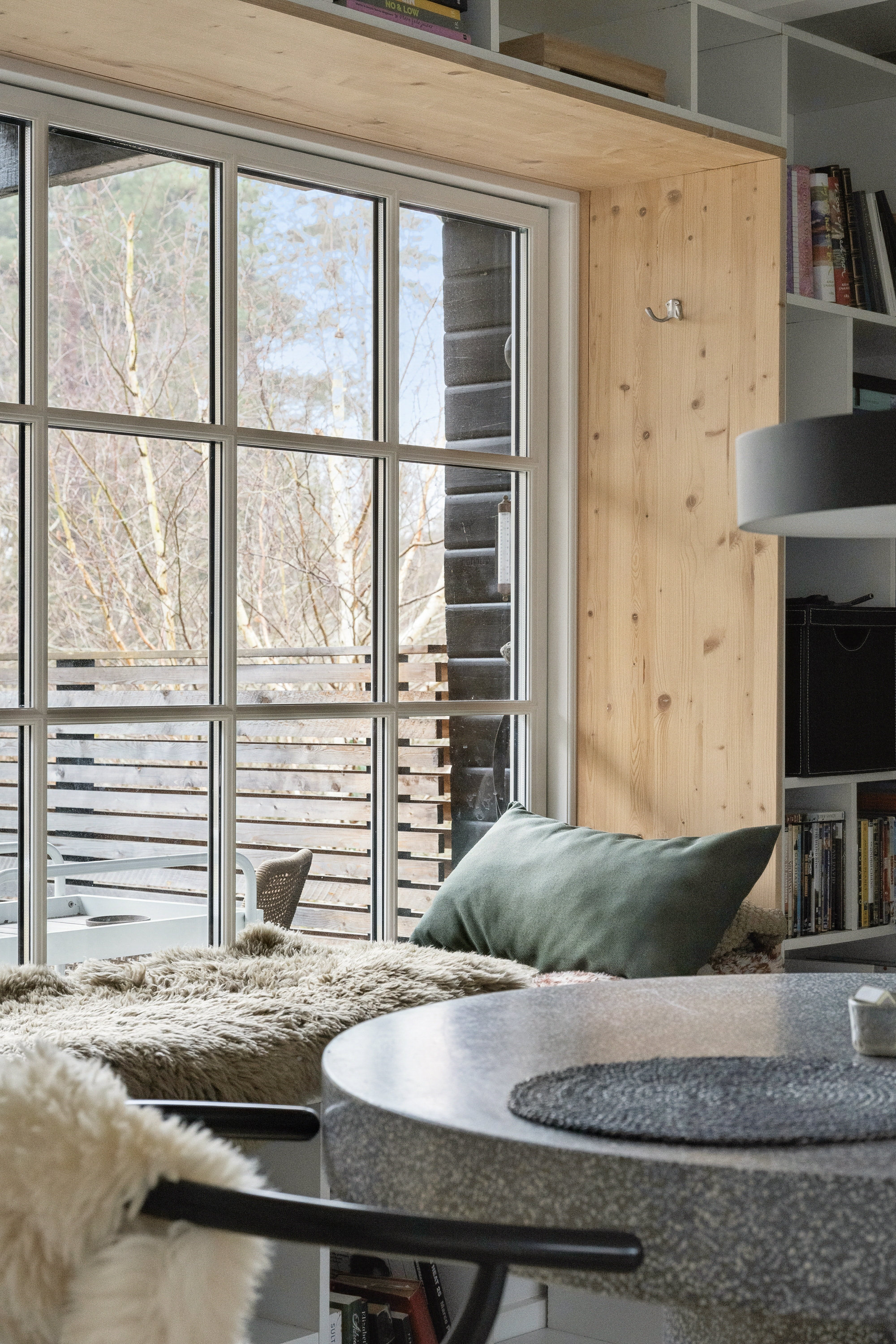 Fremhævet stue billede i fuldskærmstilstand. Billede af Fyrreslugten 24, Dråby, 8400 Ebeltoft