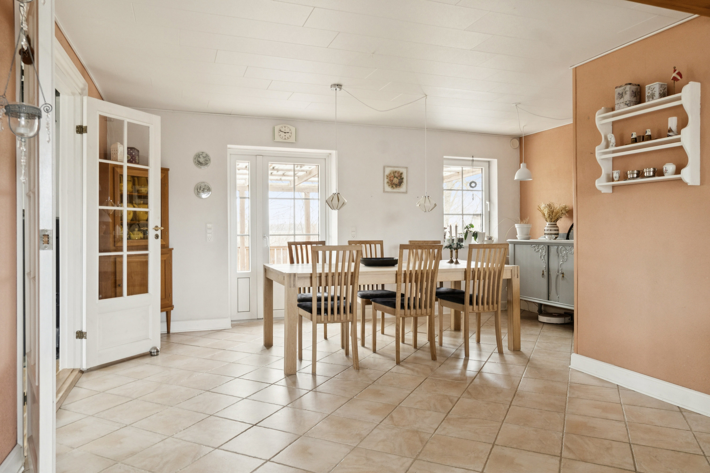 Fremhævet spisestue billede i fuldskærmstilstand. Billede af Hindholmvej 38, Kvislemark, 4262 Sandved