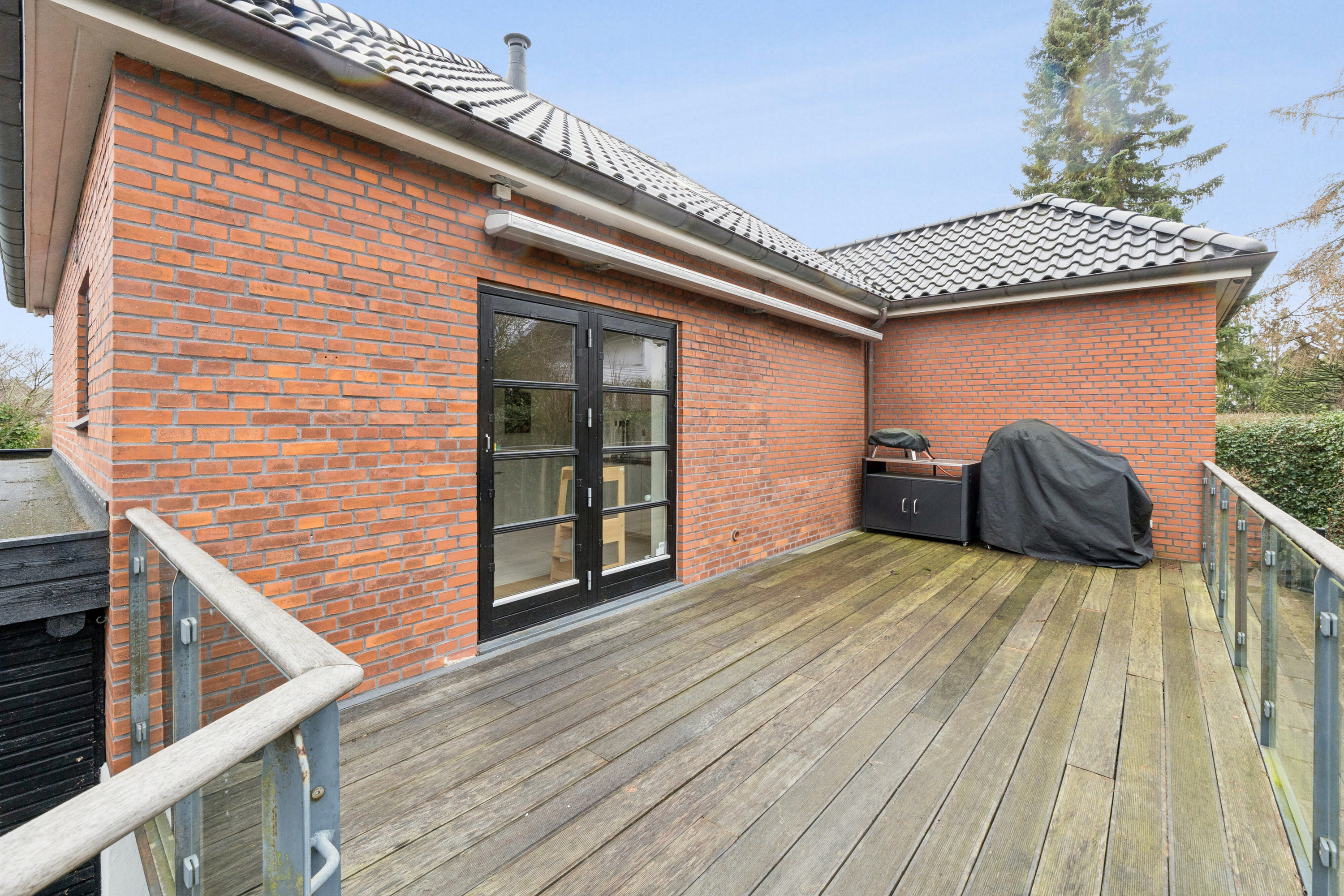 Fremhævet trrasse billede i fuldskærmstilstand. Billede af Vangen 15, 8270 Højbjerg