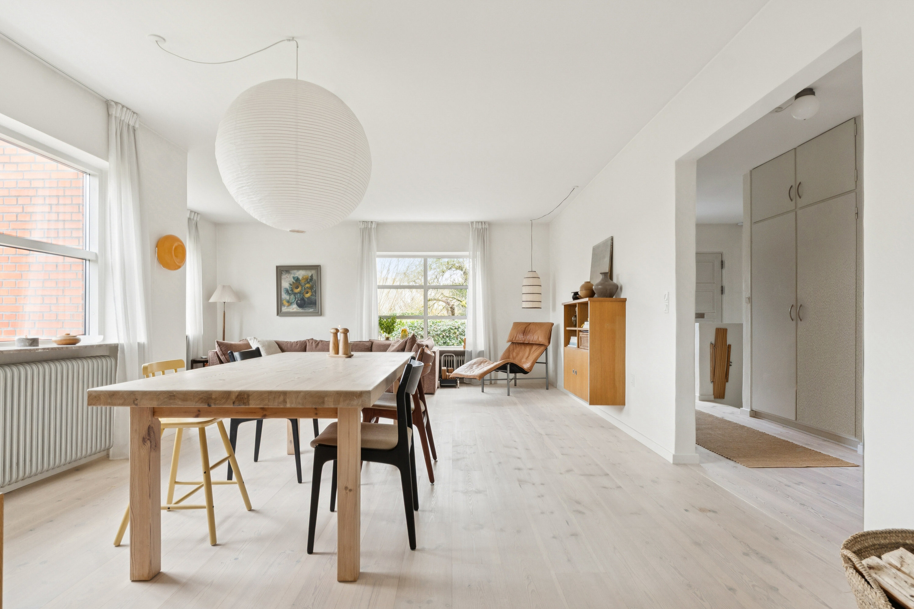 Fremhævet stue/alrum billede i fuldskærmstilstand. Billede af Vangen 15, 8270 Højbjerg