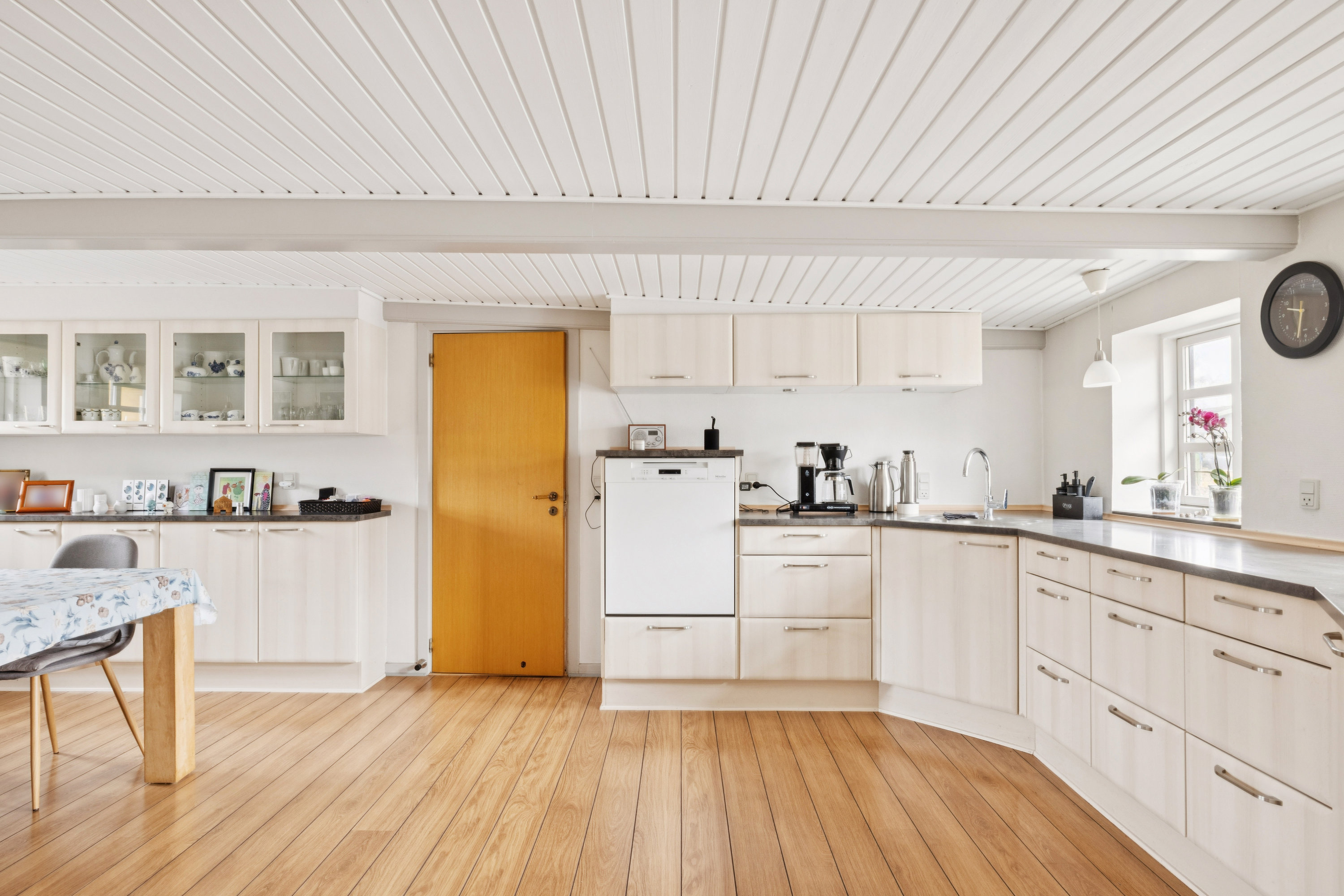 Fremhævet køkken billede i fuldskærmstilstand. Billede af Annexvej 8, Voldby, 8500 Grenaa