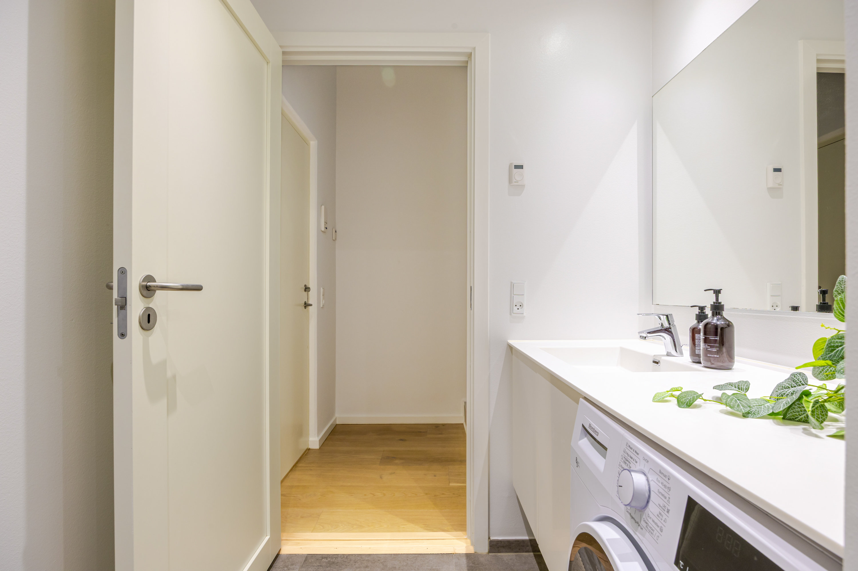 Fremhævet badeværelse billede i fuldskærmstilstand. Billede af Bjelkes Allé 16, st.., 2200 København N