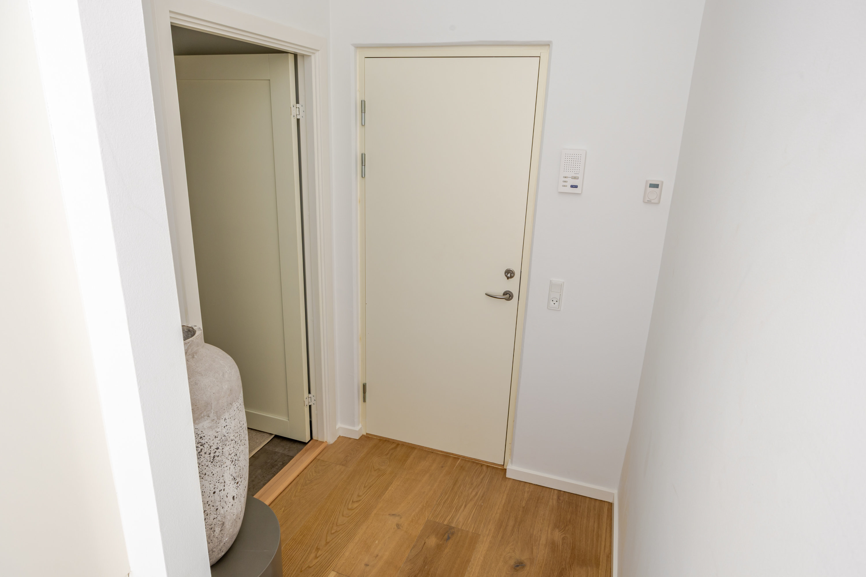 Fremhævet entré billede i fuldskærmstilstand. Billede af Bjelkes Allé 16, st.., 2200 København N