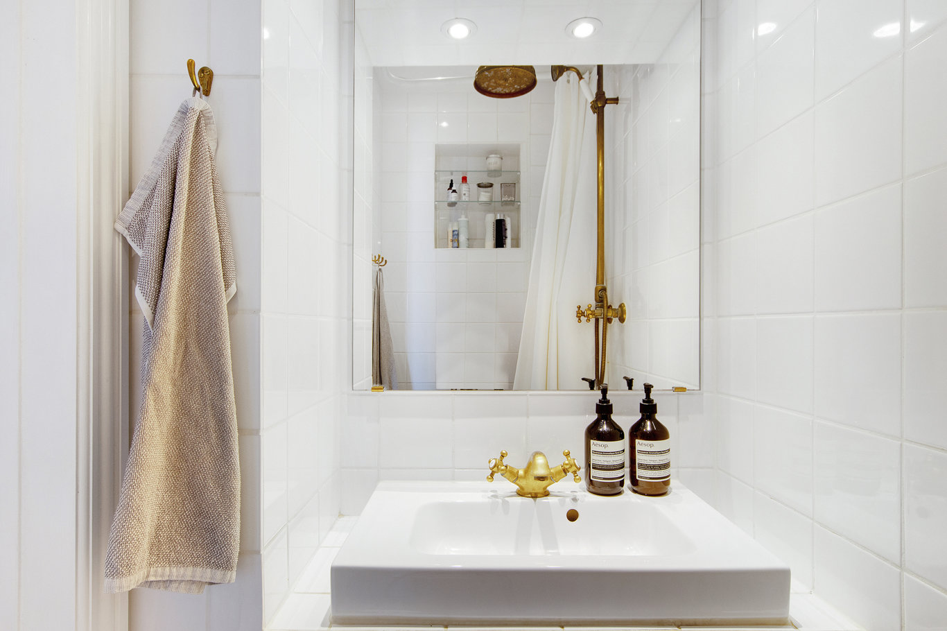 Fremhævet  billede i fuldskærmstilstand. Billede af Duevej 110, 3. th., 2000 Frederiksberg