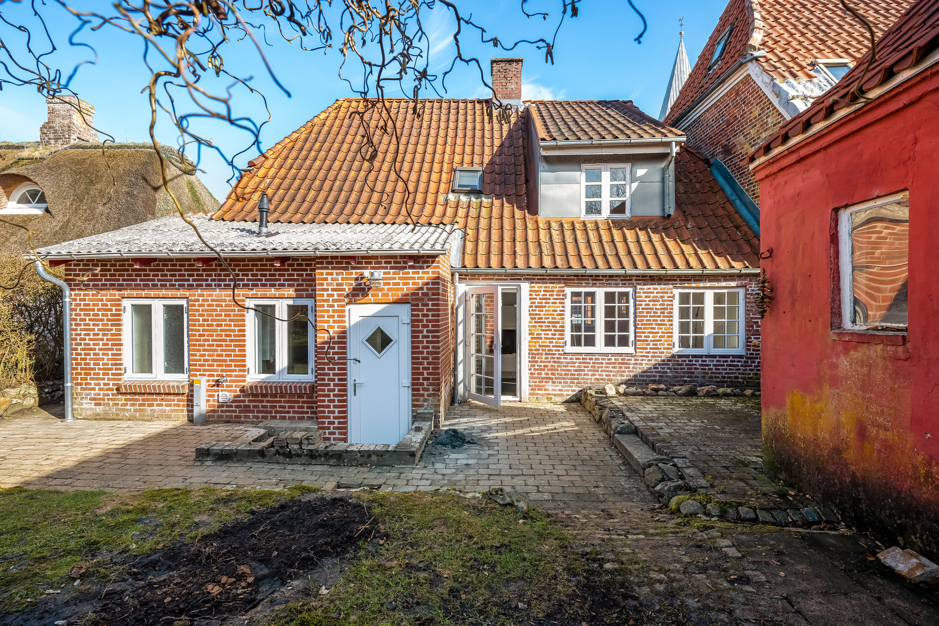 Fremhævet facade billede i fuldskærmstilstand. Billede af Sønderbyvej 7, Møgeltønder, 6270 Tønder