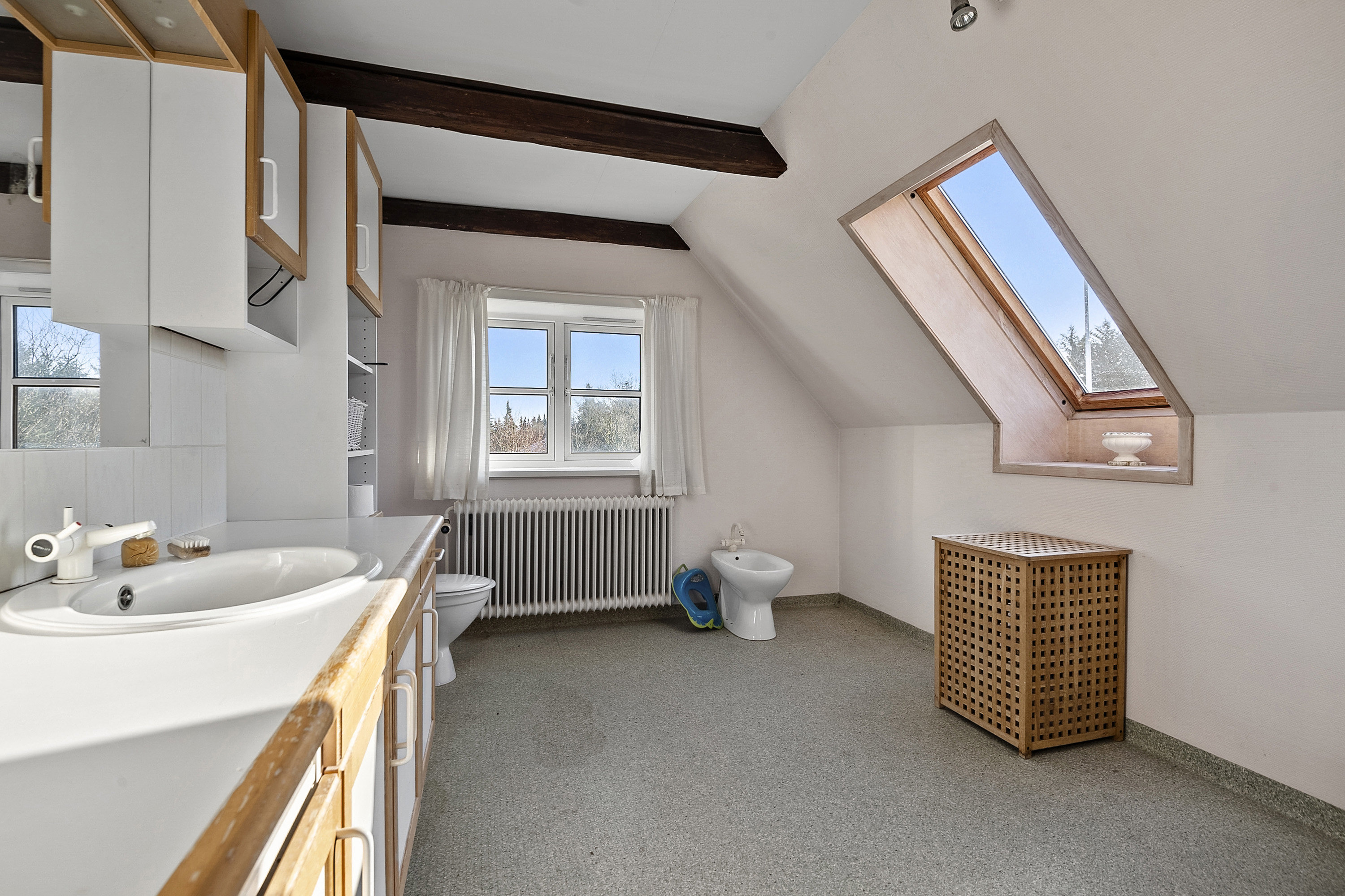 Fremhævet badeværelse billede i fuldskærmstilstand. Billede af Myrtuevej 19, 6710 Esbjerg V