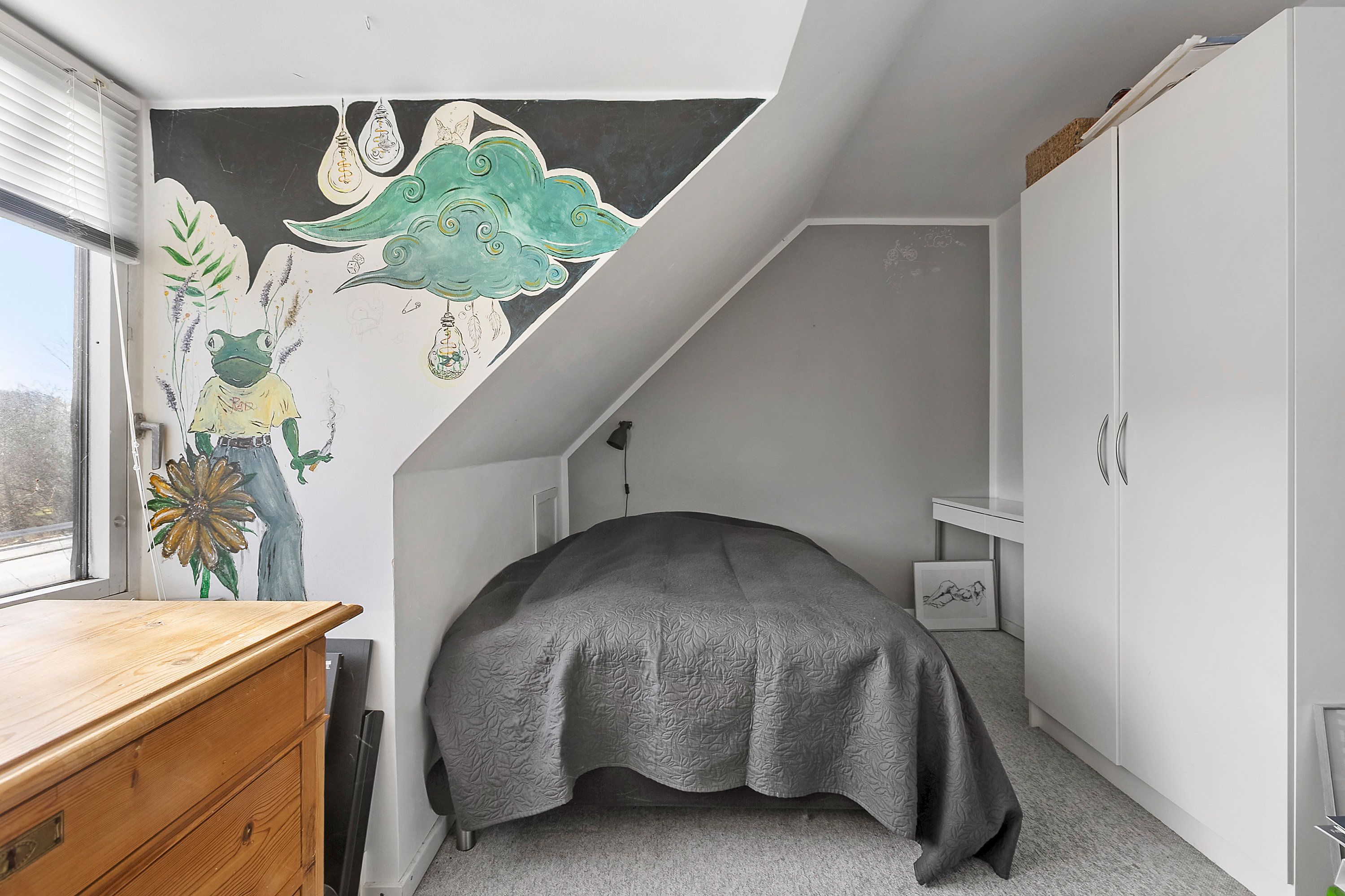 Fremhævet soveværelse billede i fuldskærmstilstand. Billede af Løgumklostervej 160, 6200 Aabenraa