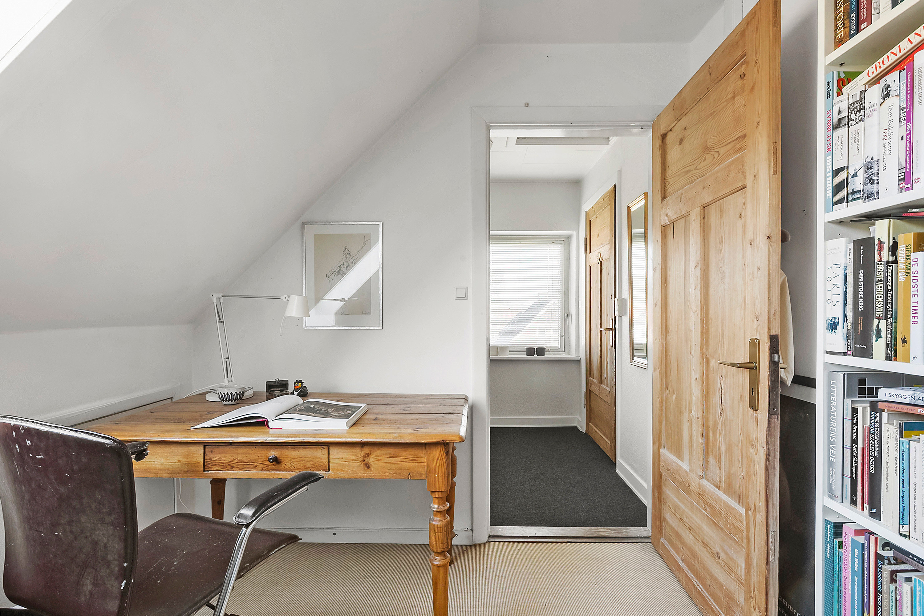 Fremhævet kontor billede i fuldskærmstilstand. Billede af Løgumklostervej 160, 6200 Aabenraa