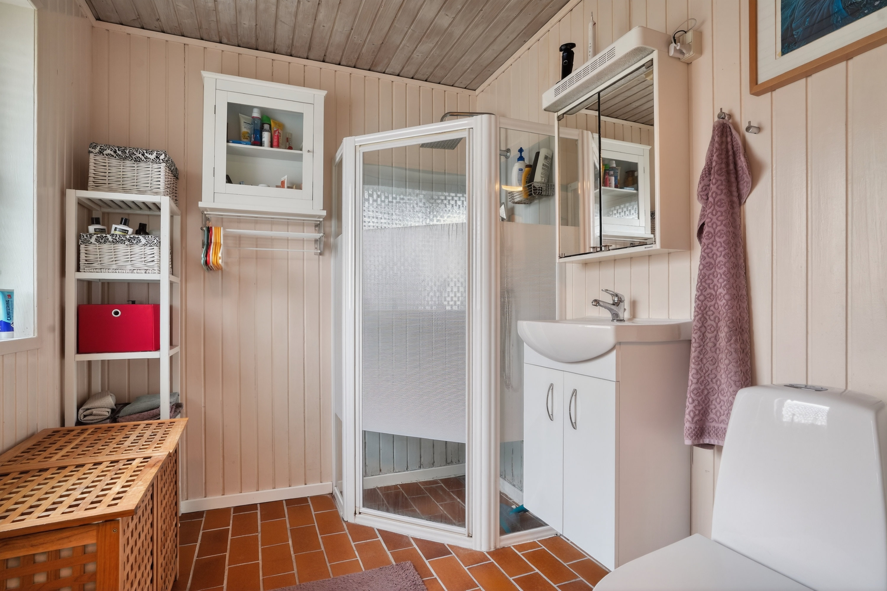 Fremhævet badeværelse billede i fuldskærmstilstand. Billede af Borgergade 15B, 4360 Kirke Eskilstrup