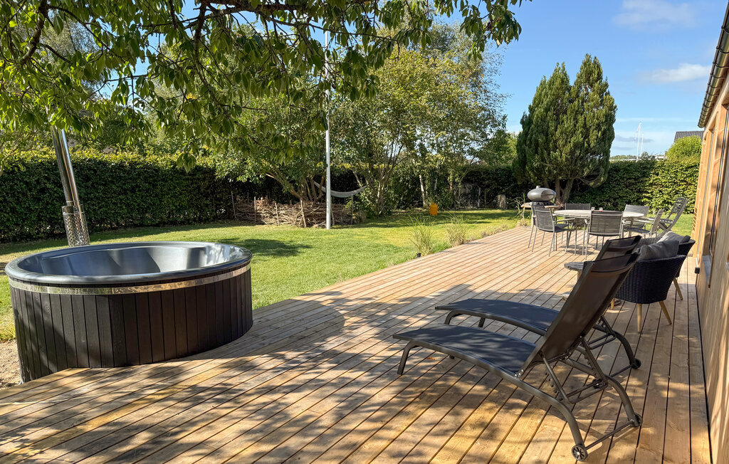 Fremhævet  billede i fuldskærmstilstand. Billede af Valmuevej 25, Følle Strand, 8410 Rønde