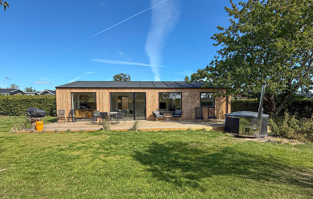 Fremhævet  billede i fuldskærmstilstand. Billede af Valmuevej 25, Følle Strand, 8410 Rønde