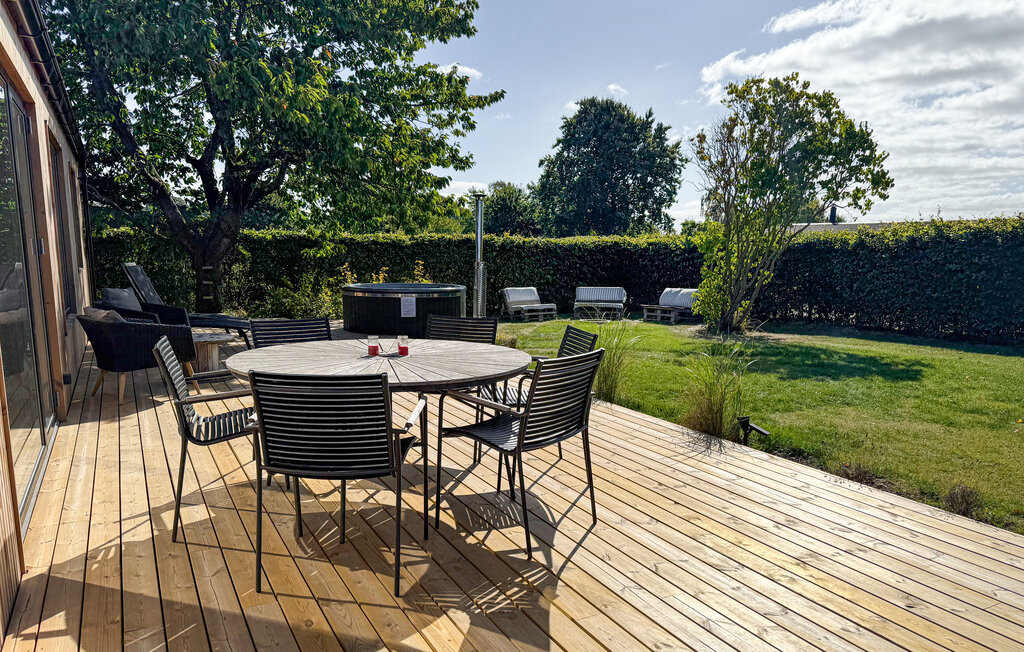 Fremhævet  billede i fuldskærmstilstand. Billede af Valmuevej 25, Følle Strand, 8410 Rønde