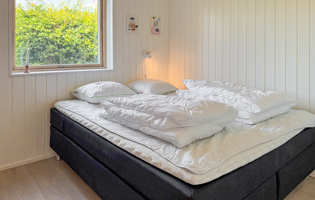 Fremhævet  billede i fuldskærmstilstand. Billede af Valmuevej 25, Følle Strand, 8410 Rønde