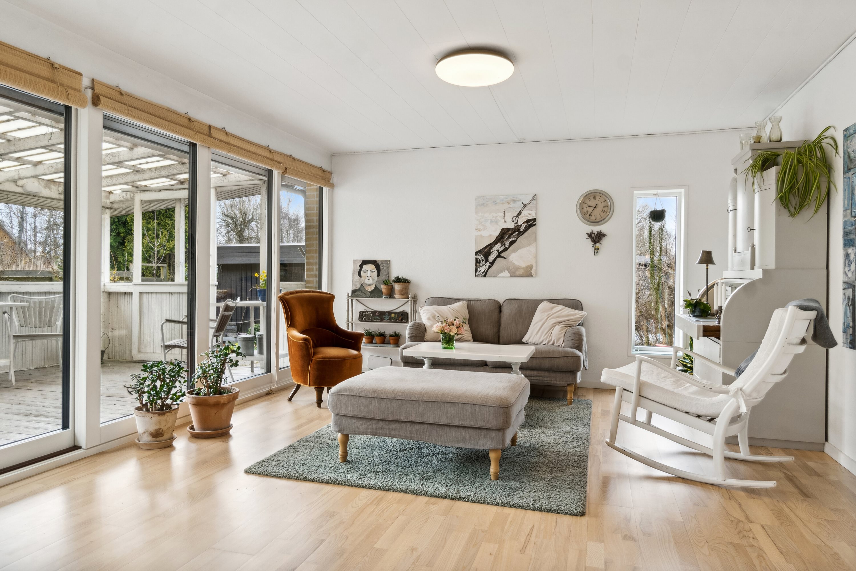 Fremhævet stue billede i fuldskærmstilstand. Billede af Gl. Frederiksborgvej 80, Ny Hammersholt, 3400 Hillerød