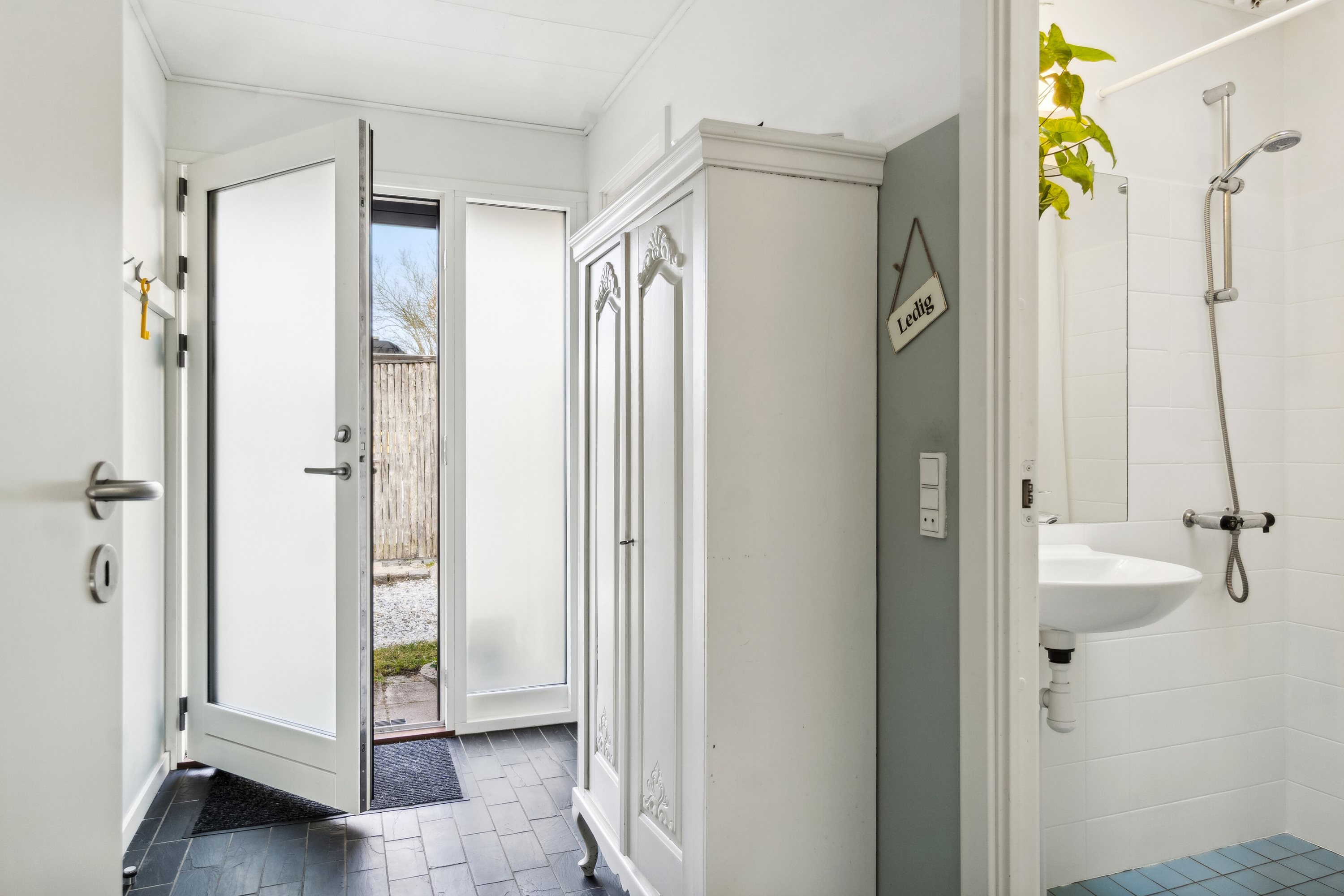 Fremhævet indendørs billede i fuldskærmstilstand. Billede af Gl. Frederiksborgvej 80, Ny Hammersholt, 3400 Hillerød