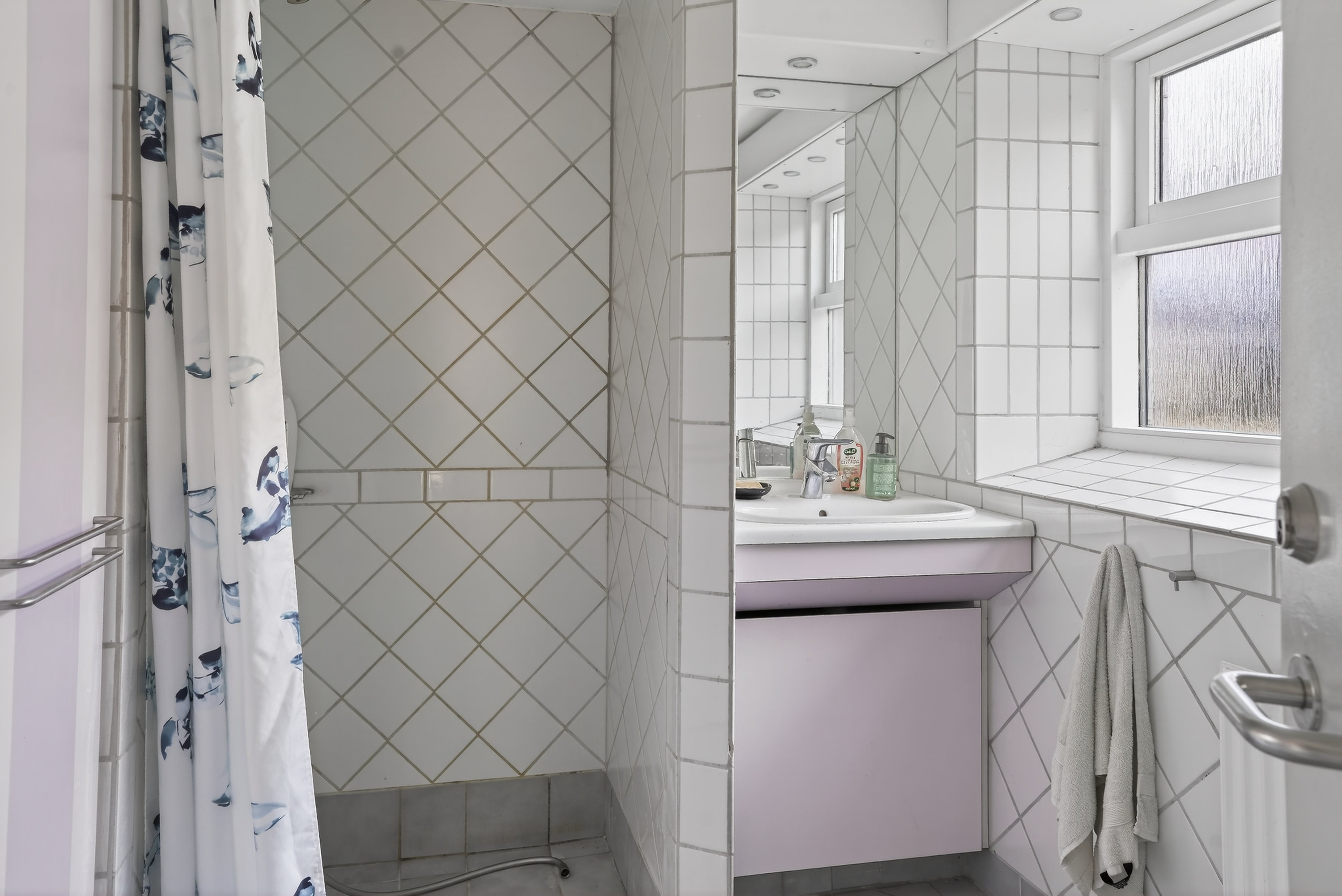 Fremhævet badeværelse billede i fuldskærmstilstand. Billede af Mosevangen 23, 2860 Søborg