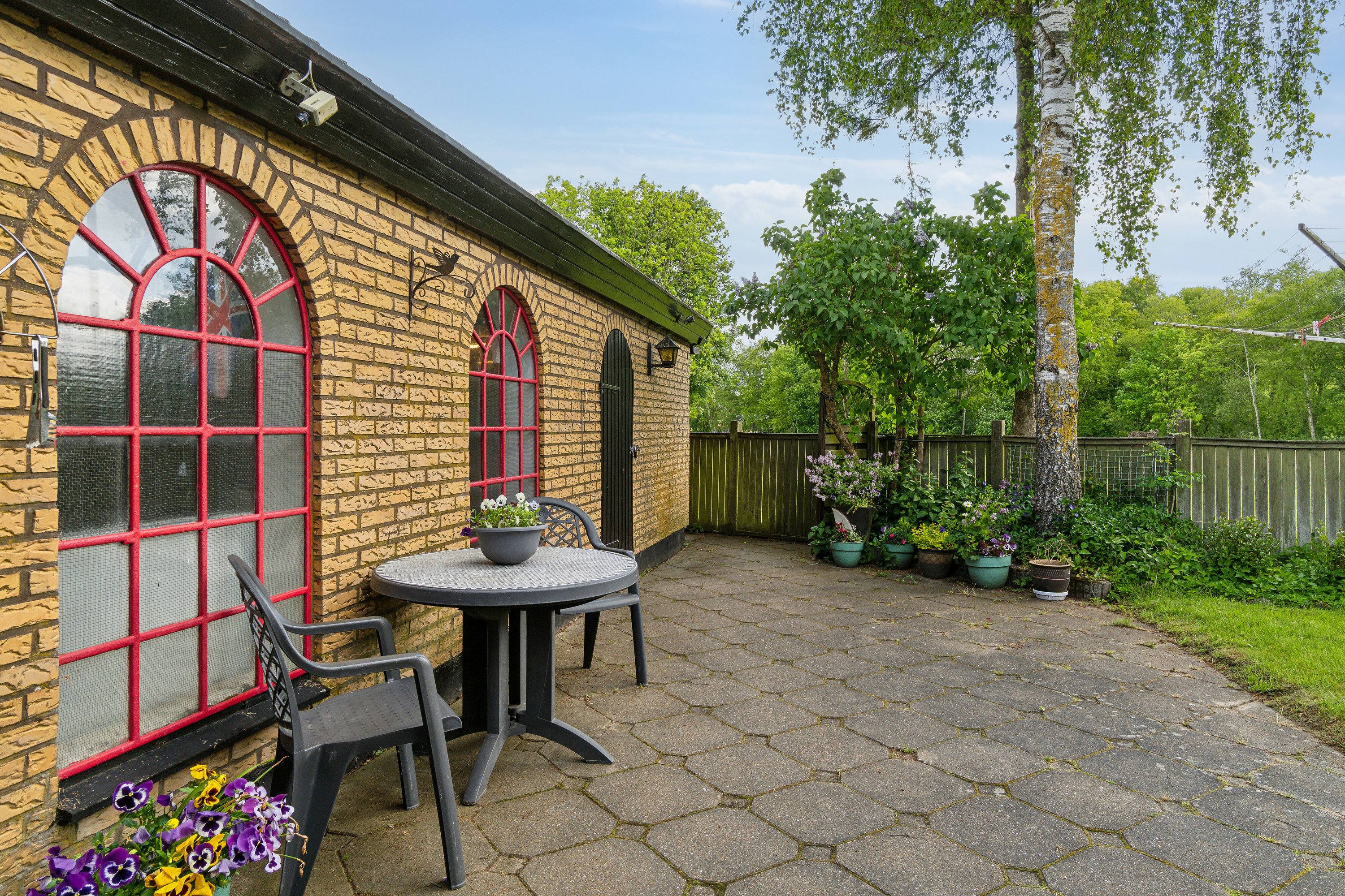 Fremhævet terrasse billede i fuldskærmstilstand. Billede af Præstemarken 16, Nr Onsild, 9500 Hobro