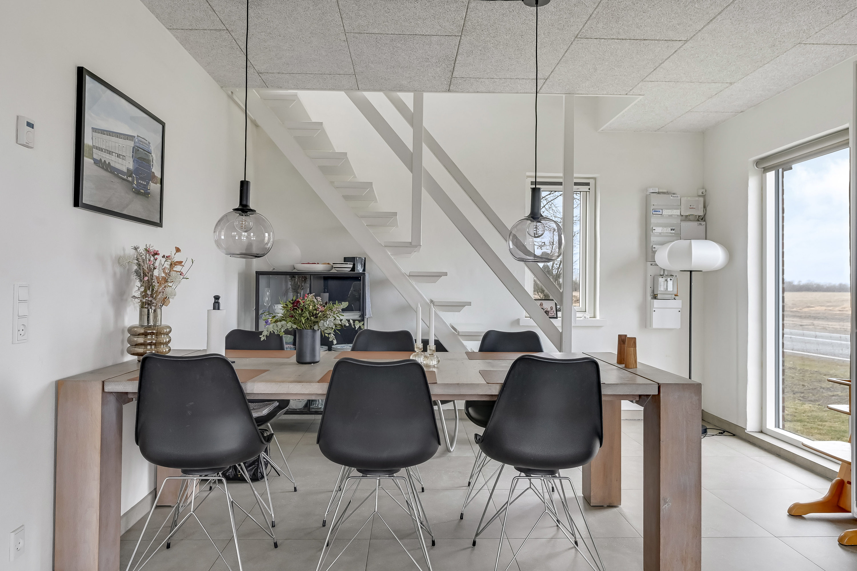 Fremhævet stue billede i fuldskærmstilstand. Billede af Ølgodvej 13, Jerrig, 7200 Grindsted