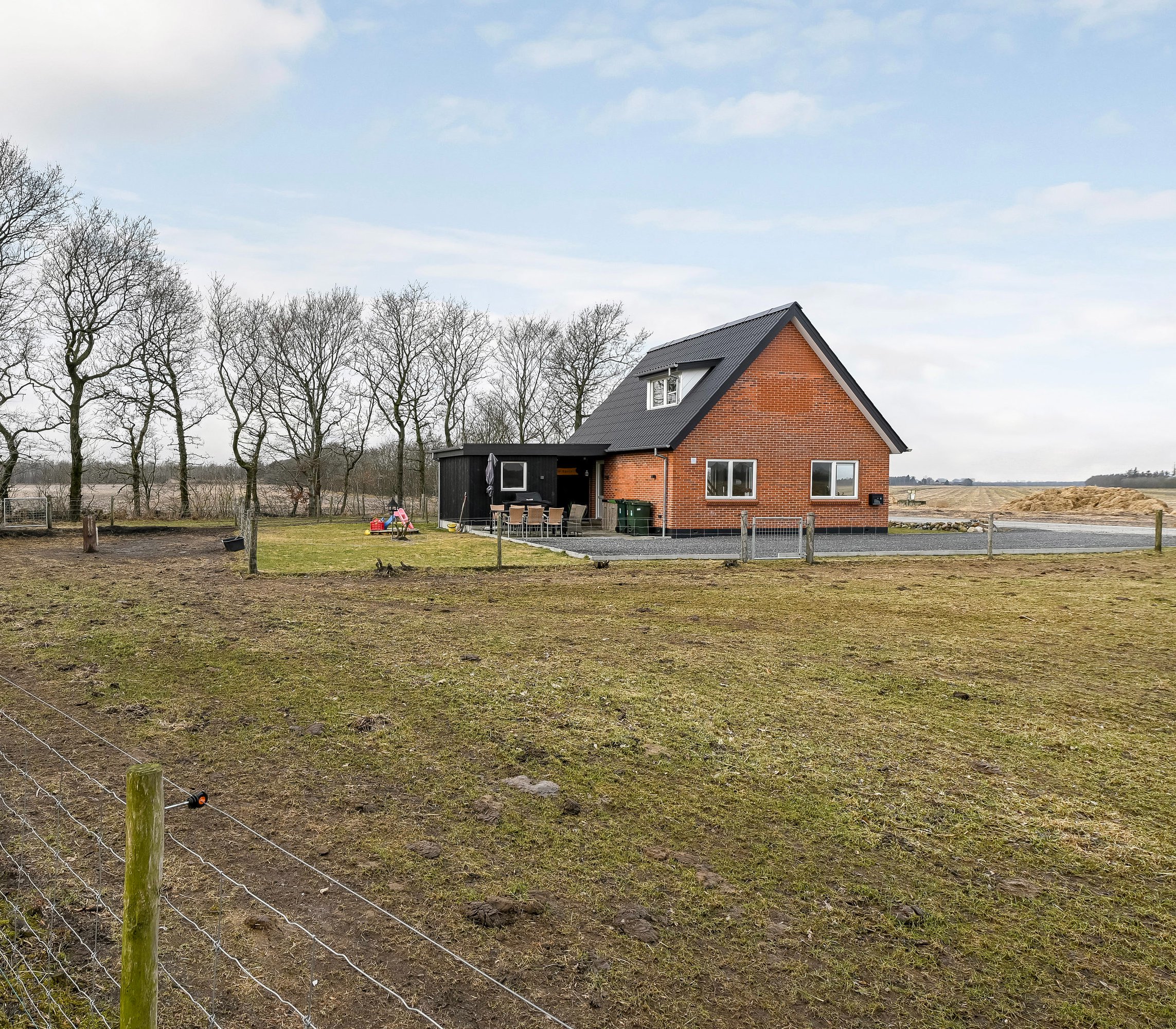 Fremhævet ejendommen billede i fuldskærmstilstand. Billede af Ølgodvej 13, Jerrig, 7200 Grindsted