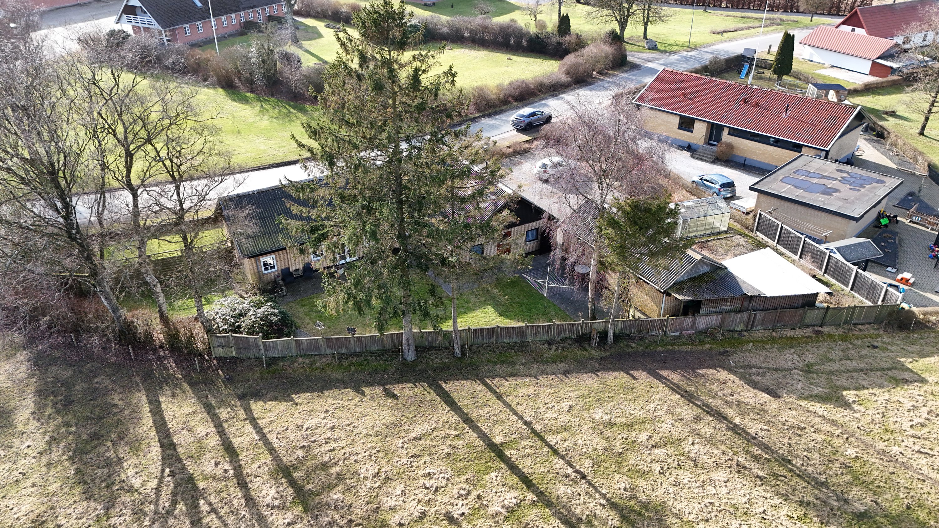 Fremhævet drone billede i fuldskærmstilstand. Billede af Præstemarken 16, Nr Onsild, 9500 Hobro