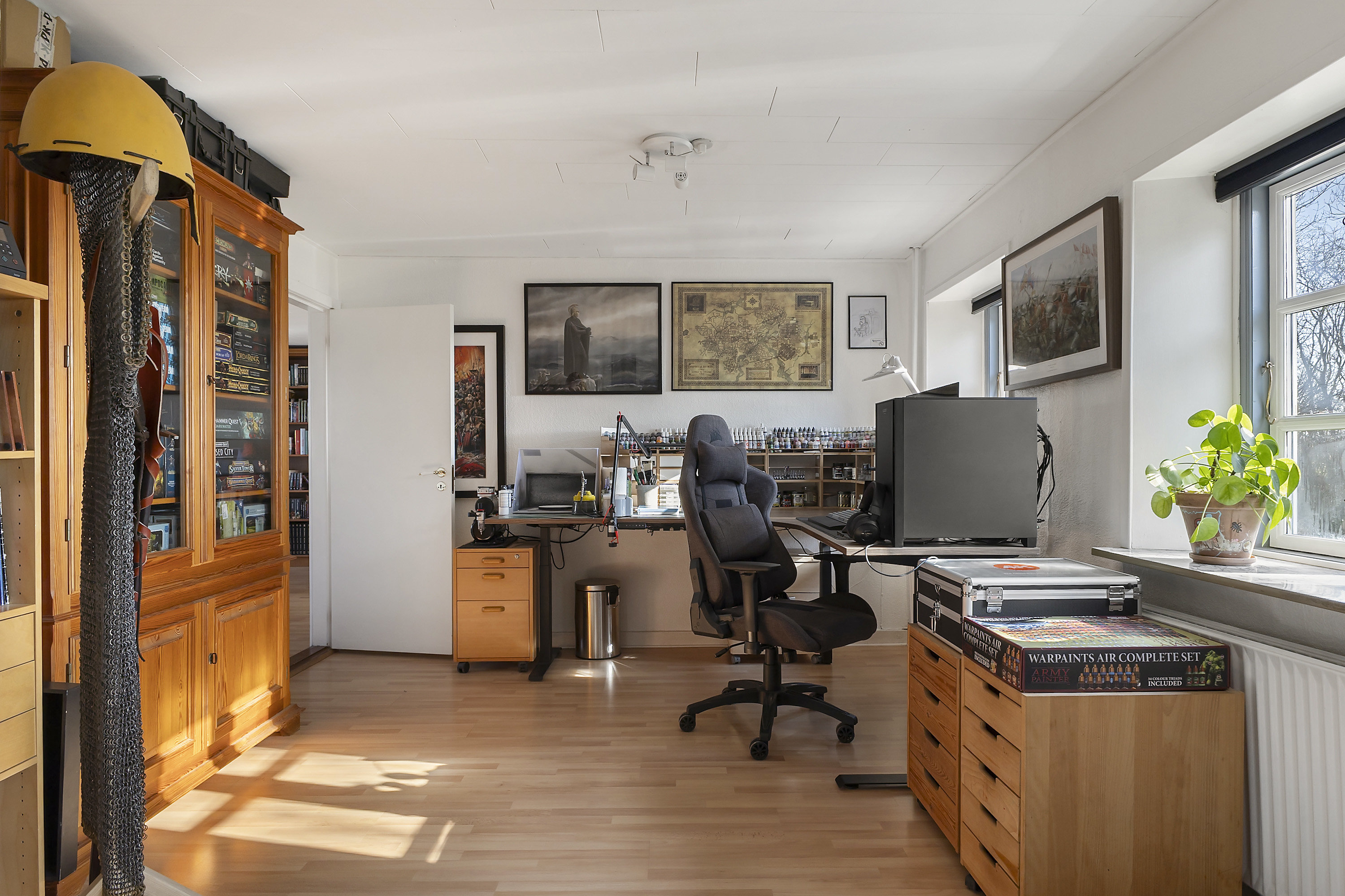 Fremhævet kontor billede i fuldskærmstilstand. Billede af Holtvej 2, Vester Lindet, 6510 Gram