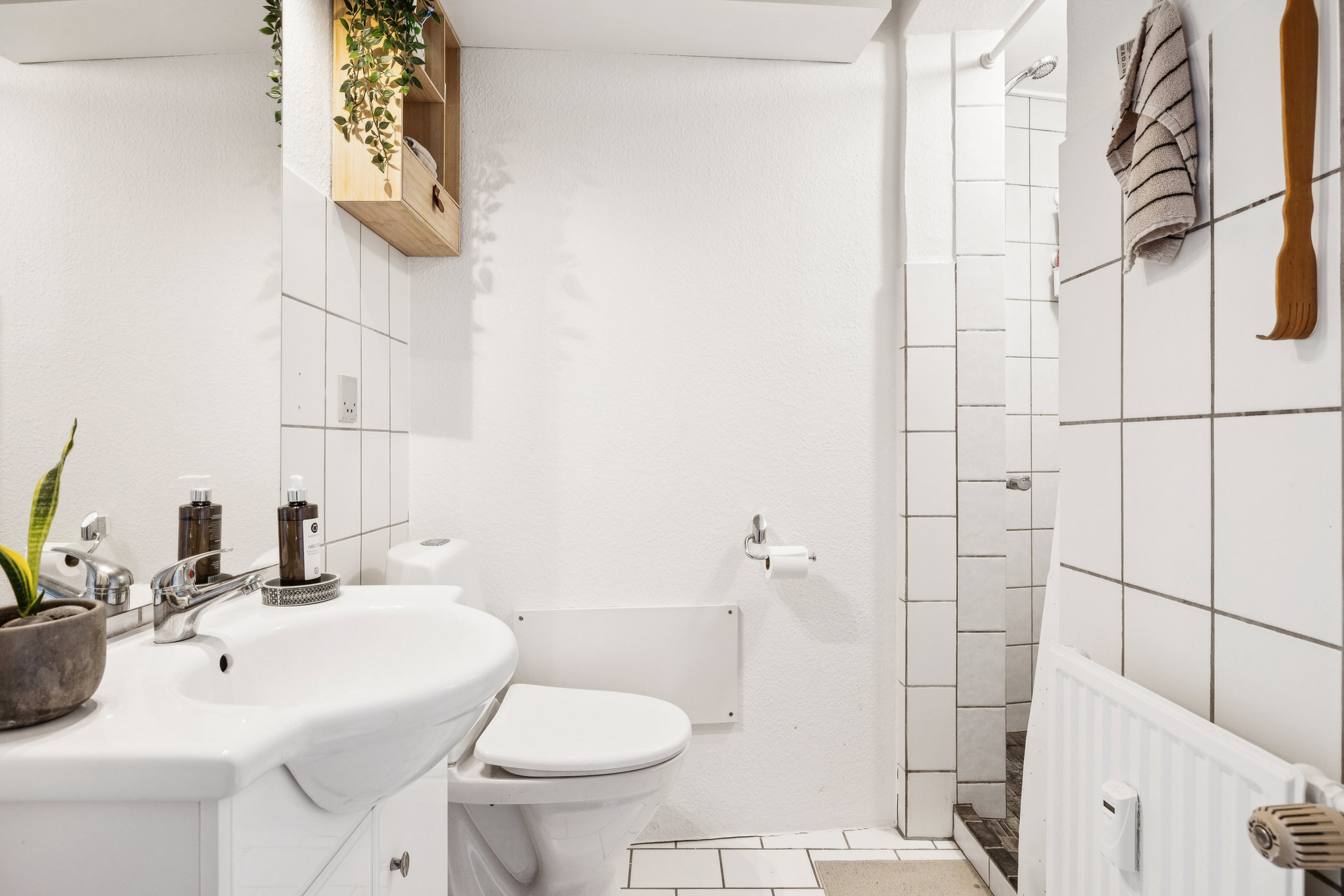 Fremhævet badeværelse billede i fuldskærmstilstand. Billede af Torvegade 8, 2. tv., 8900 Randers C