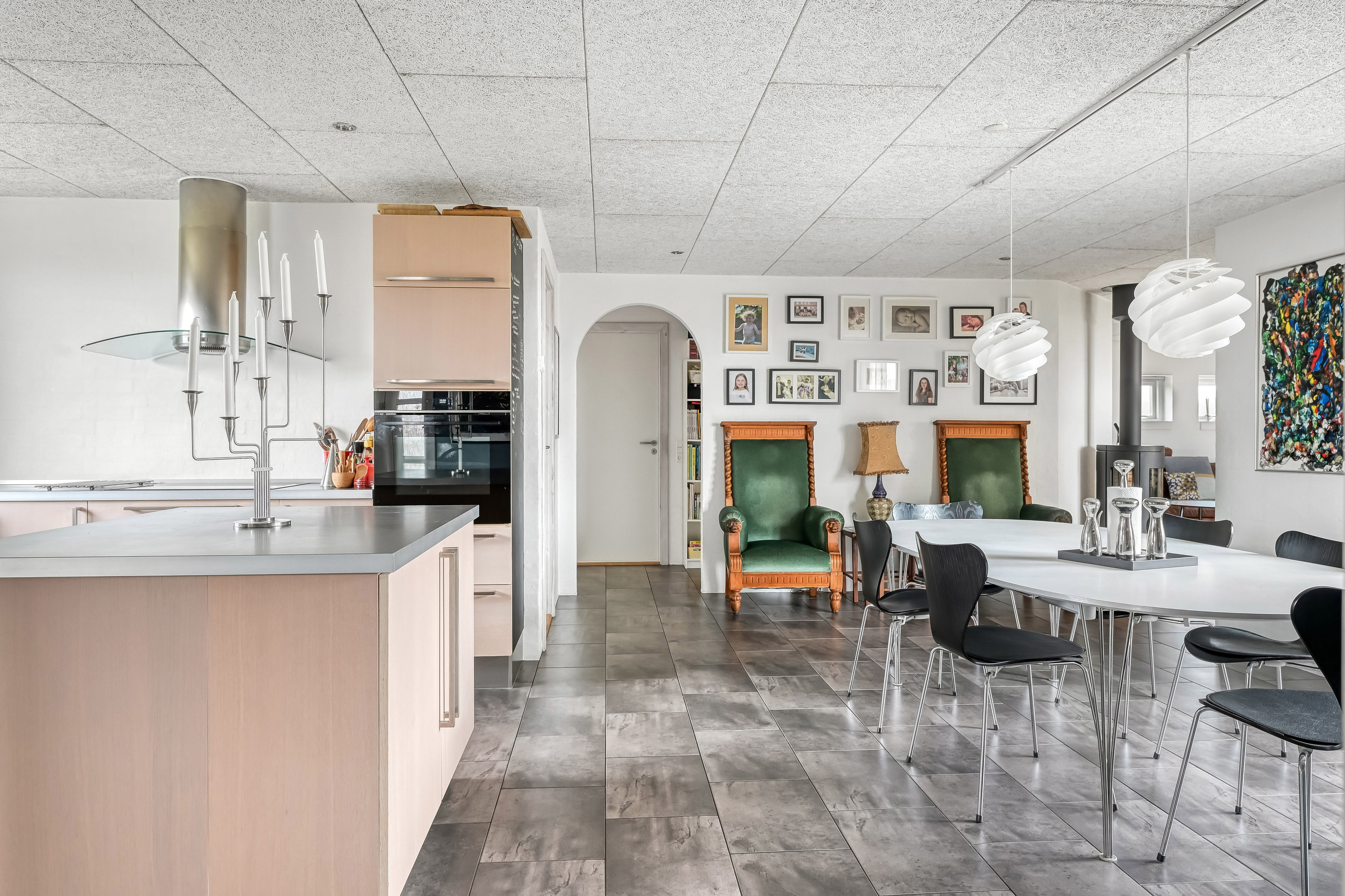 Fremhævet køkken billede i fuldskærmstilstand. Billede af Lillevang 56, 7190 Billund