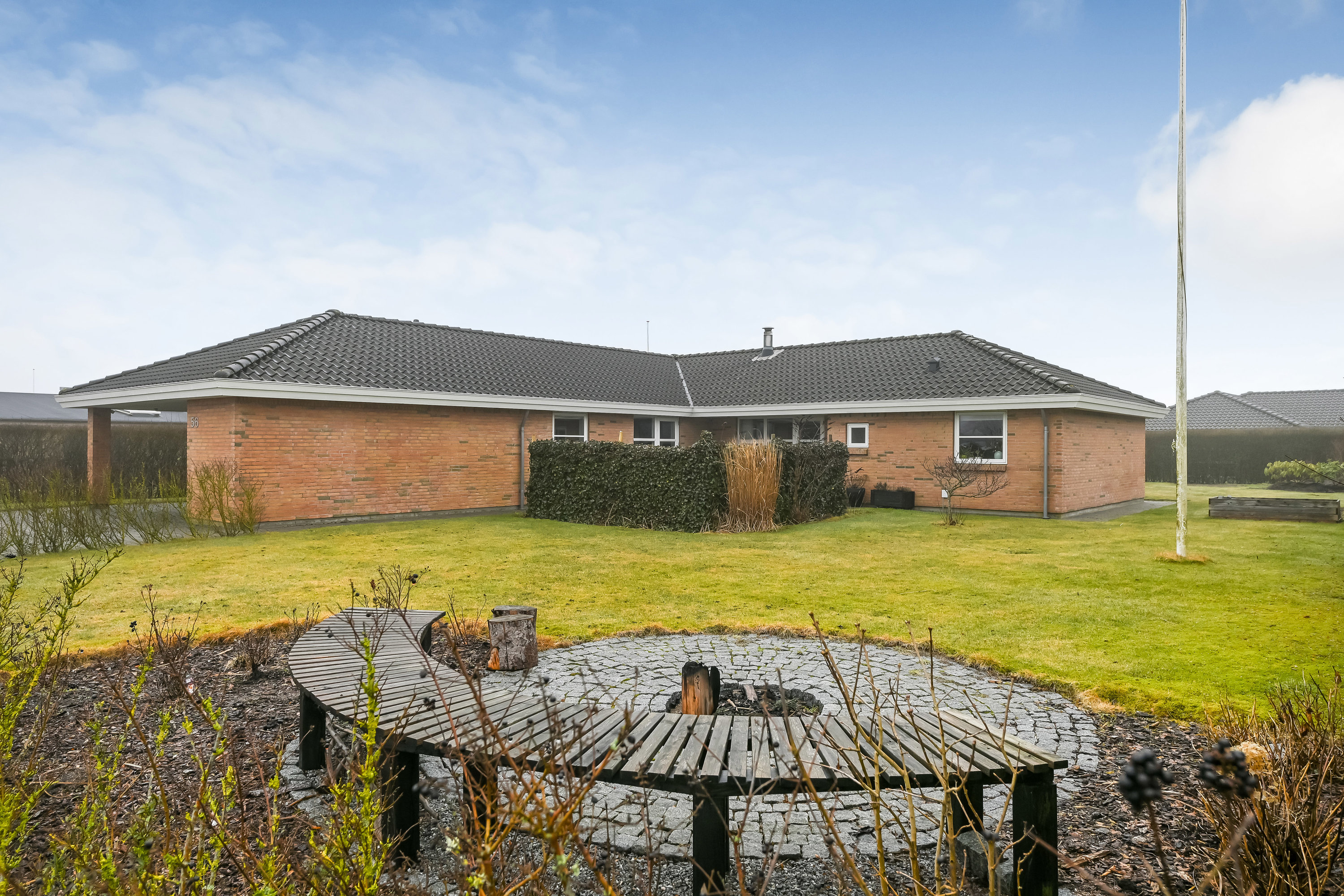 Fremhævet ejendommen billede i fuldskærmstilstand. Billede af Lillevang 56, 7190 Billund